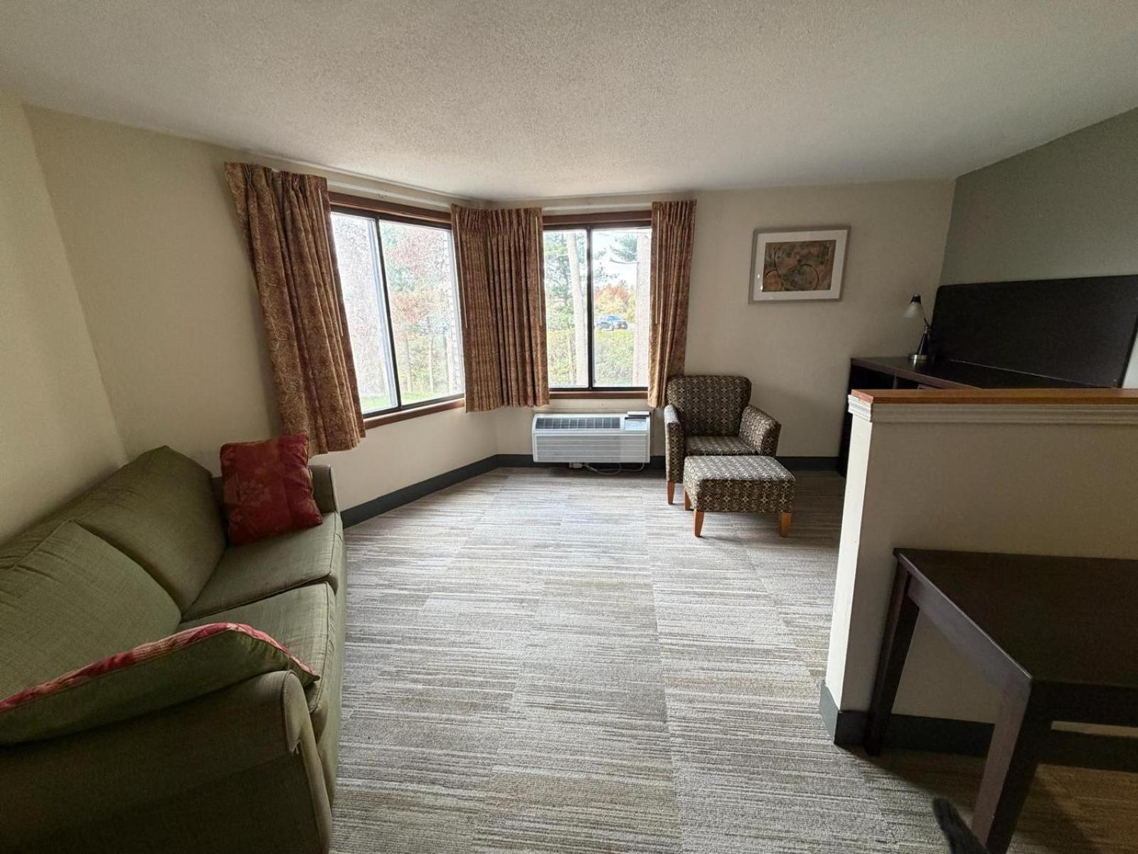 King Suite with Sofa Bed - Non-Smoking