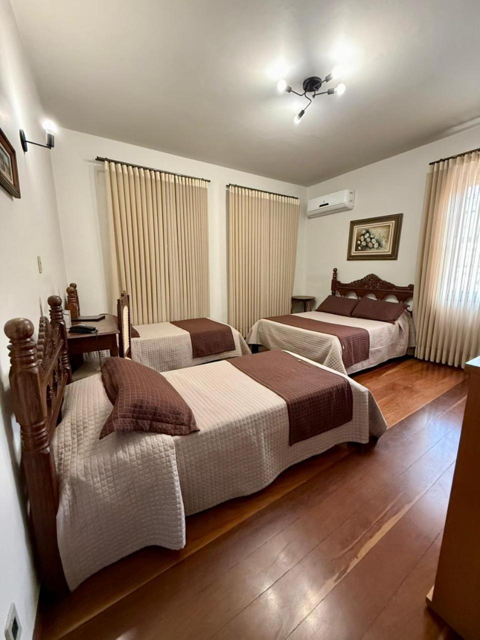 Quarto Quádruplo Standard
