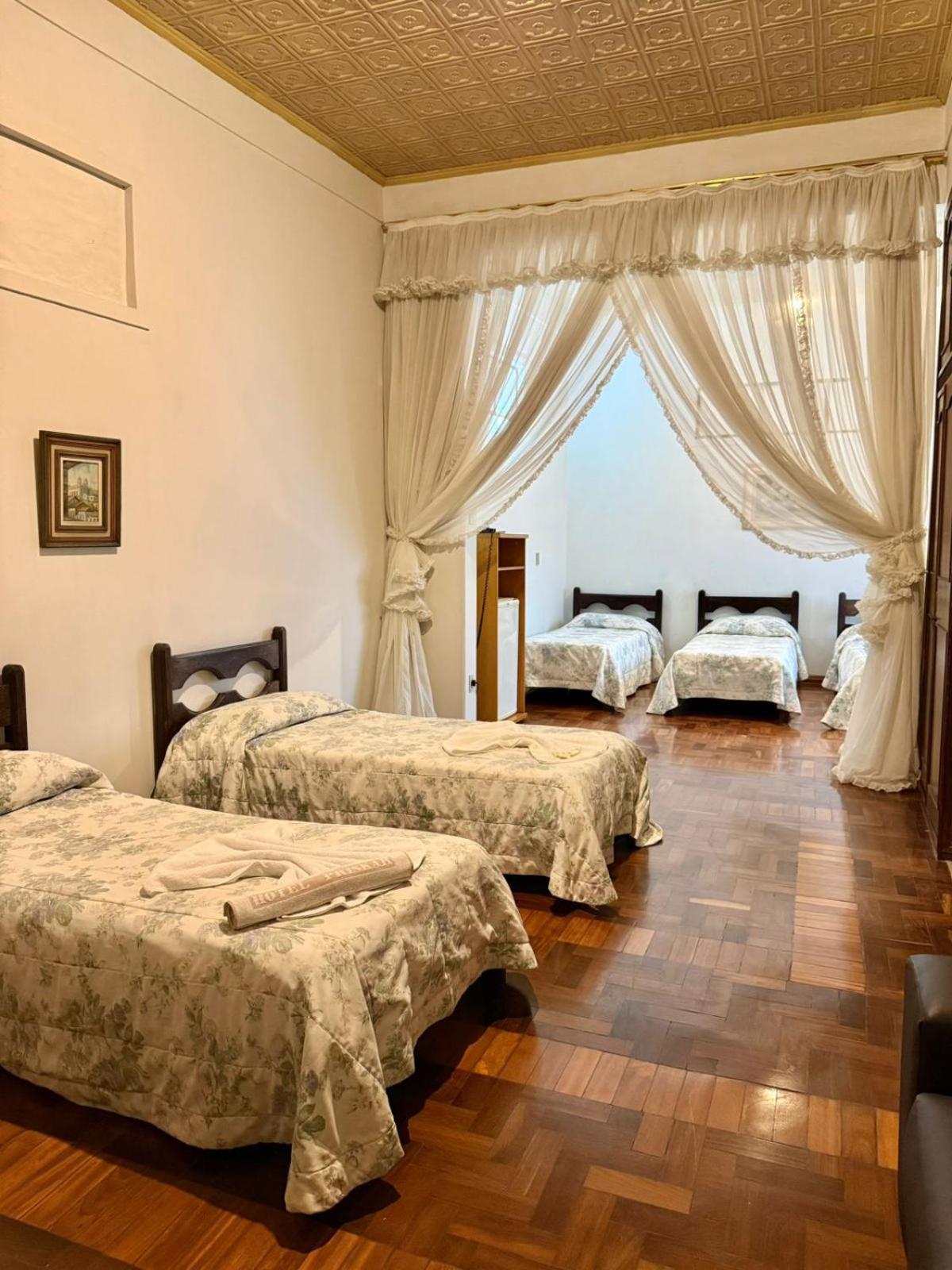 Quarto Família com Banheiro