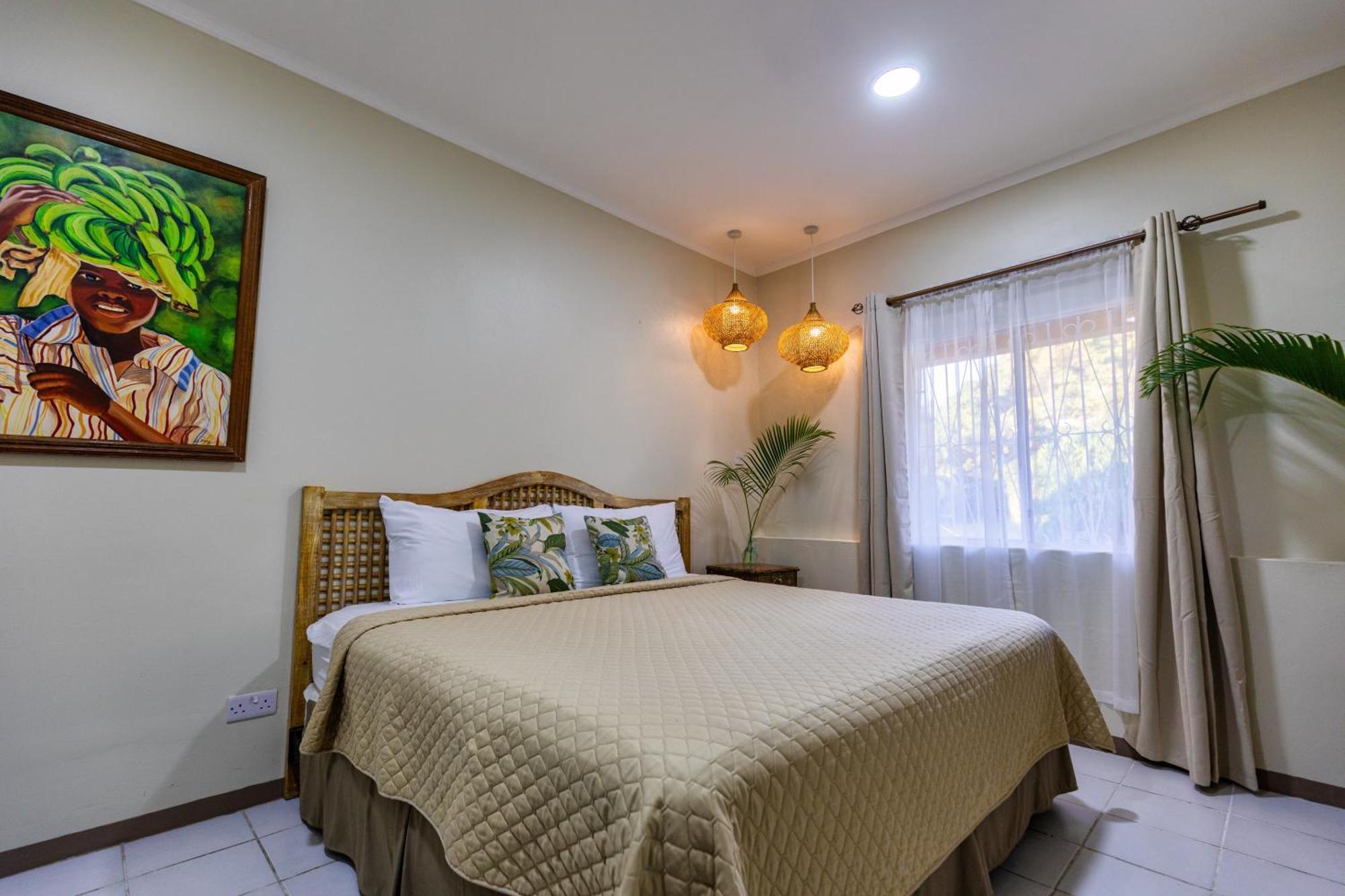 Standard Double Room with Garden View