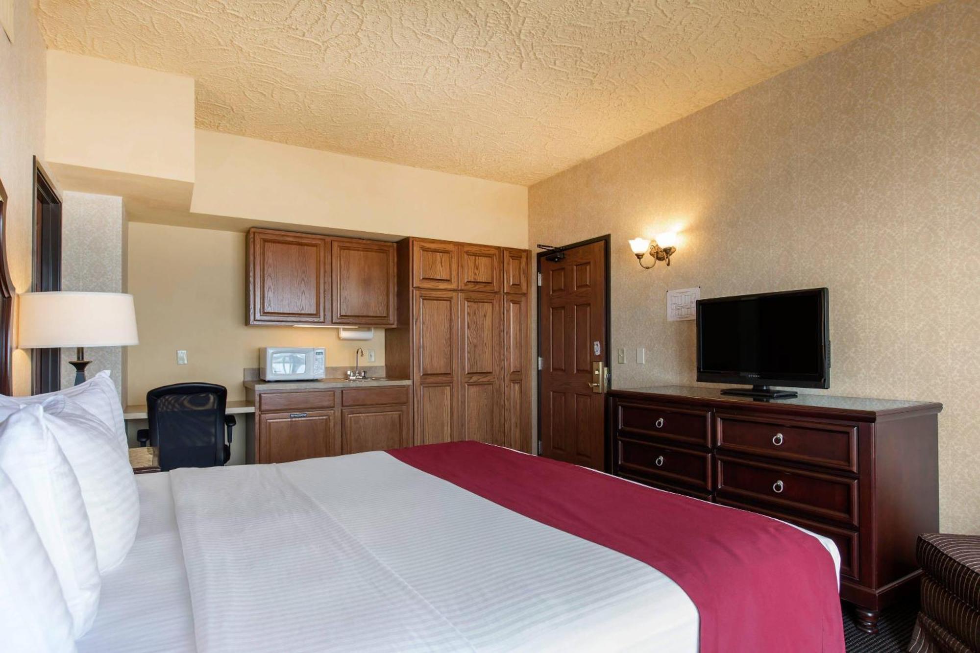 Standard King Room - Non-Smoking