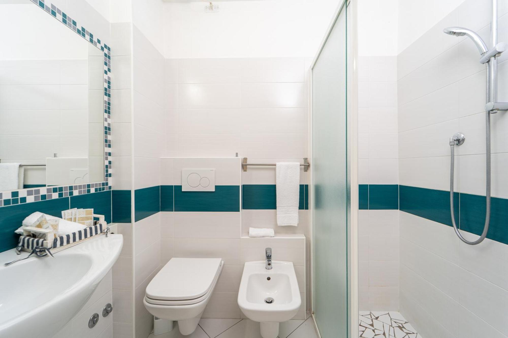 Double or Twin Room with Sea View