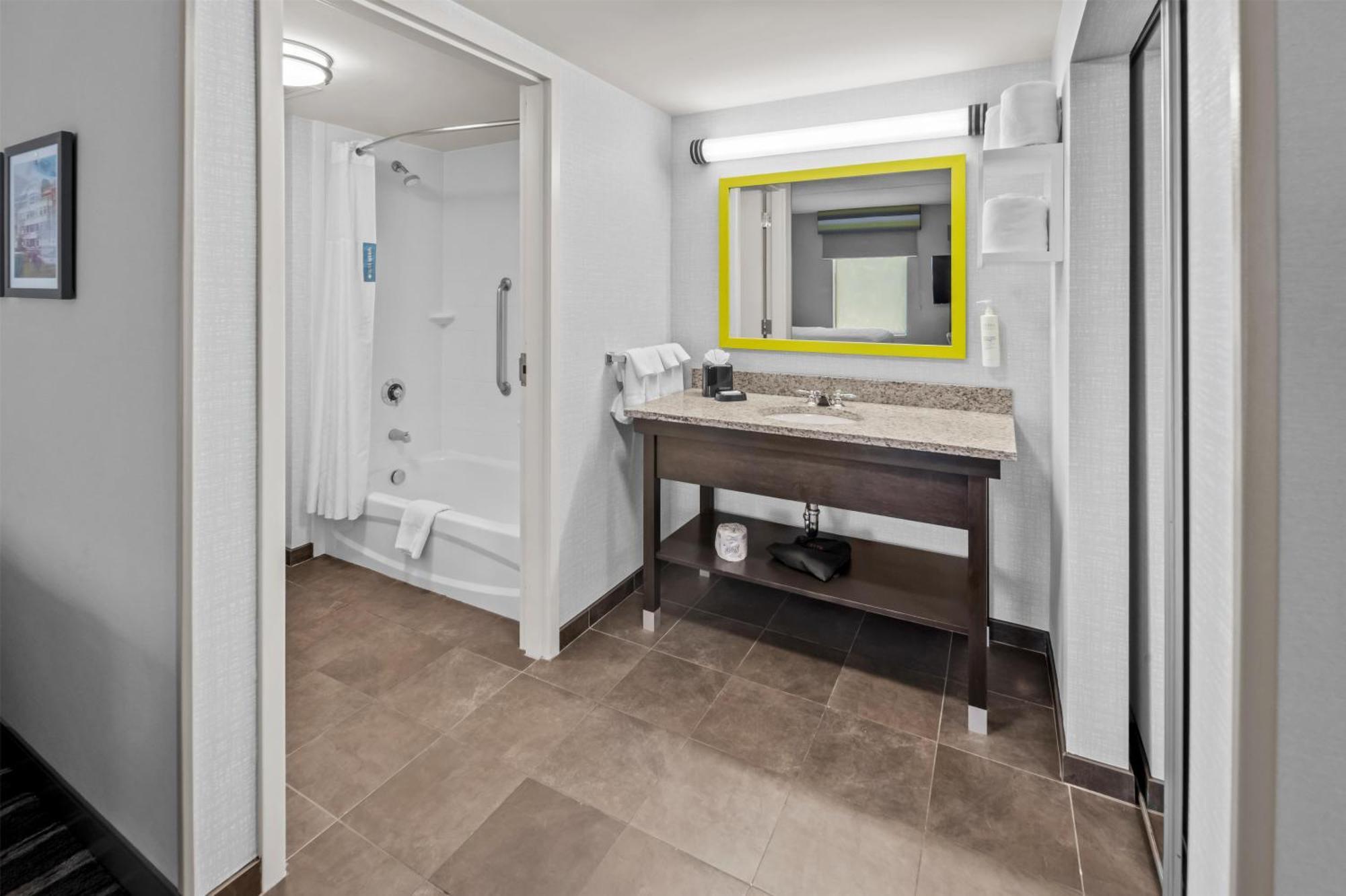 Queen Studio Suite with Two Queen Beds - Non-Smoking