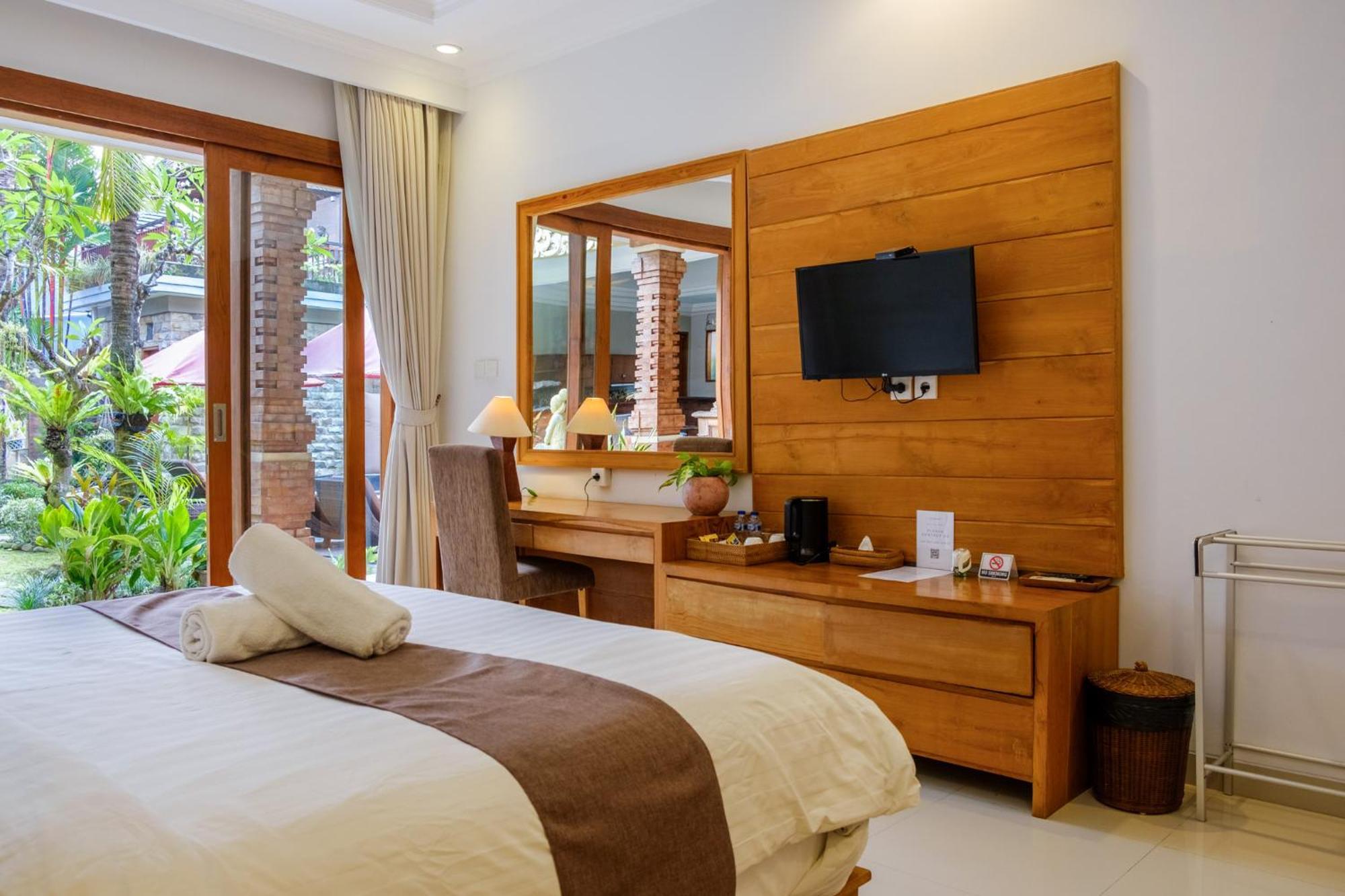 Deluxe Double or Twin Room with Garden View