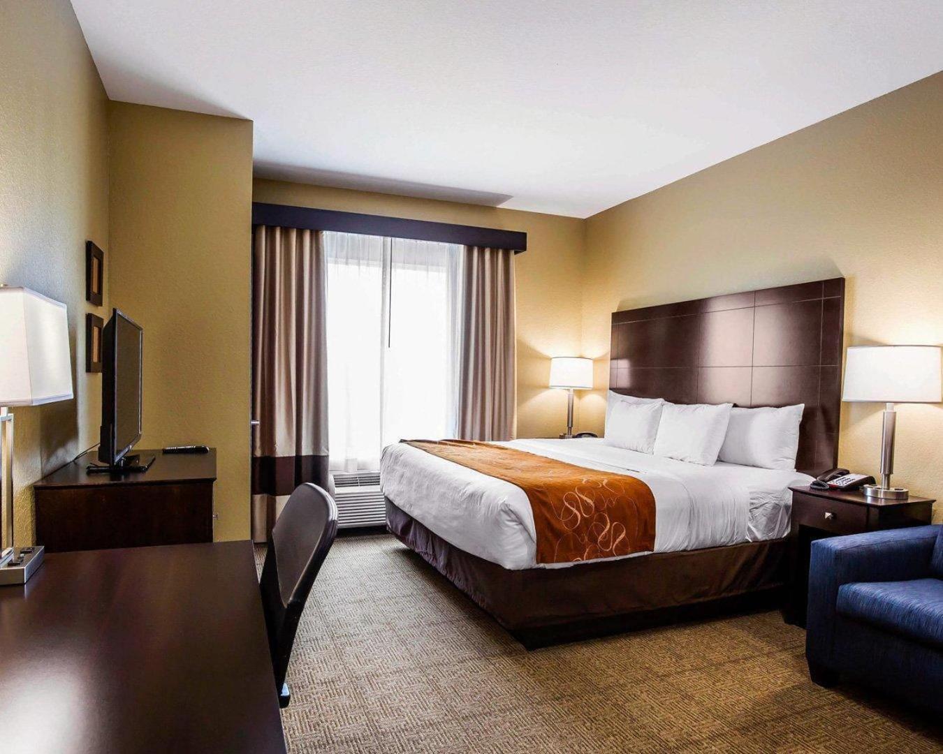 King Suite with Sofa Bed - Non-Smoking