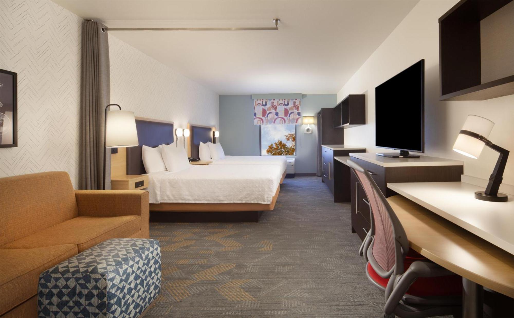 Queen Studio Suite