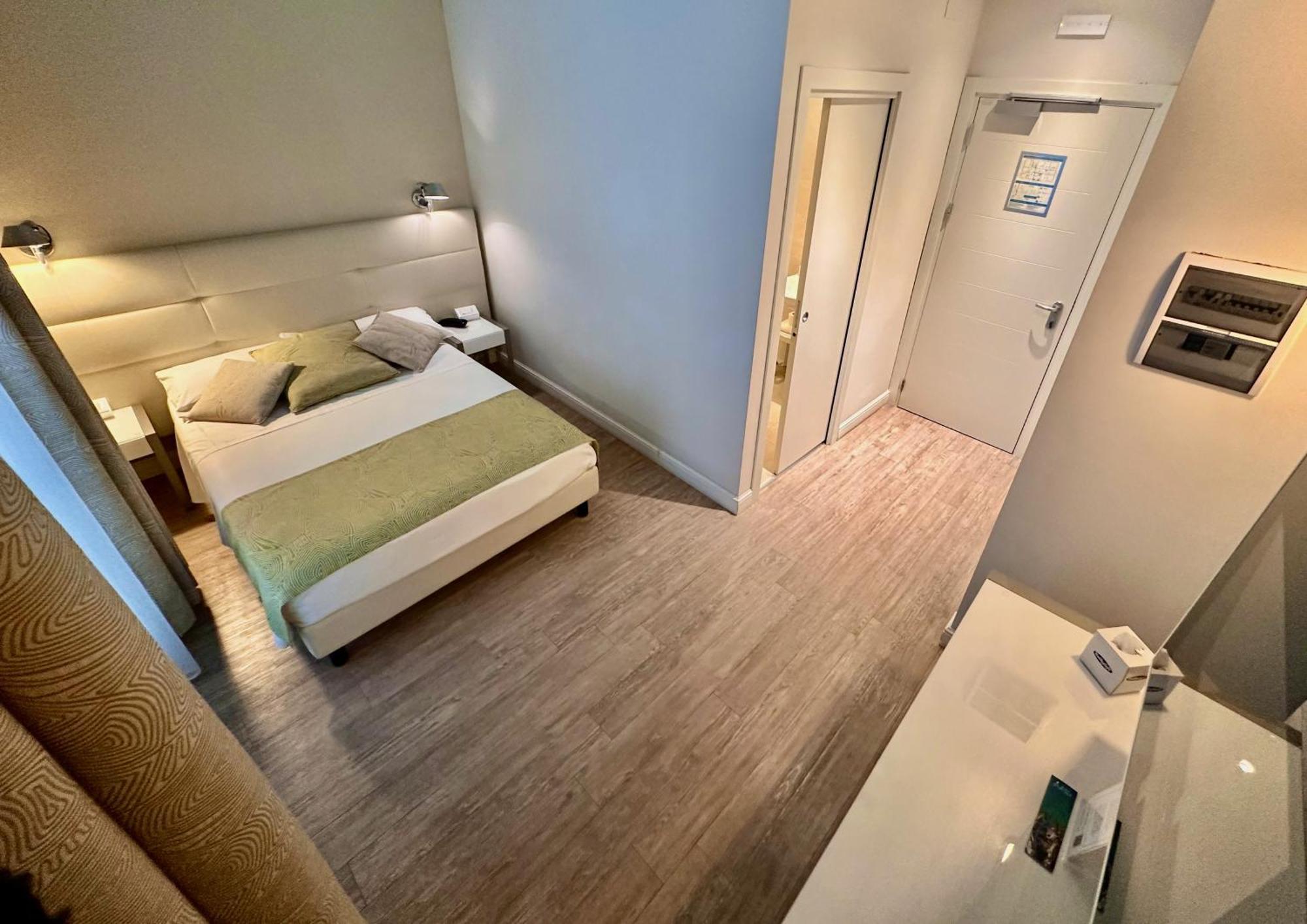 Queen Room - Disability Access