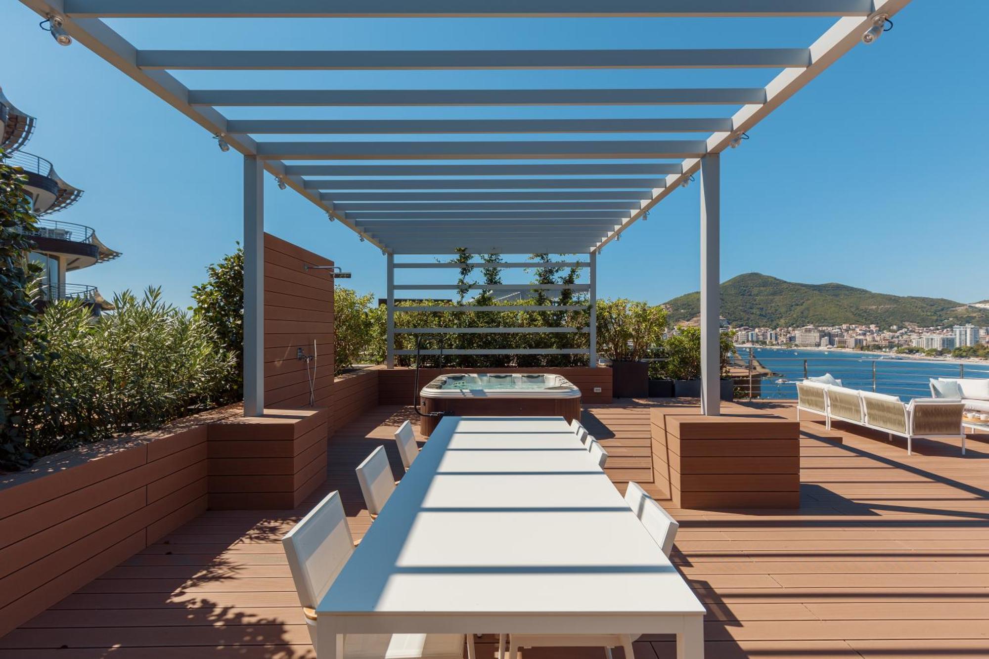 Penthouse Dört Yatak Odalı Daire - Çatı Teraslı ve Deniz Manzaralı