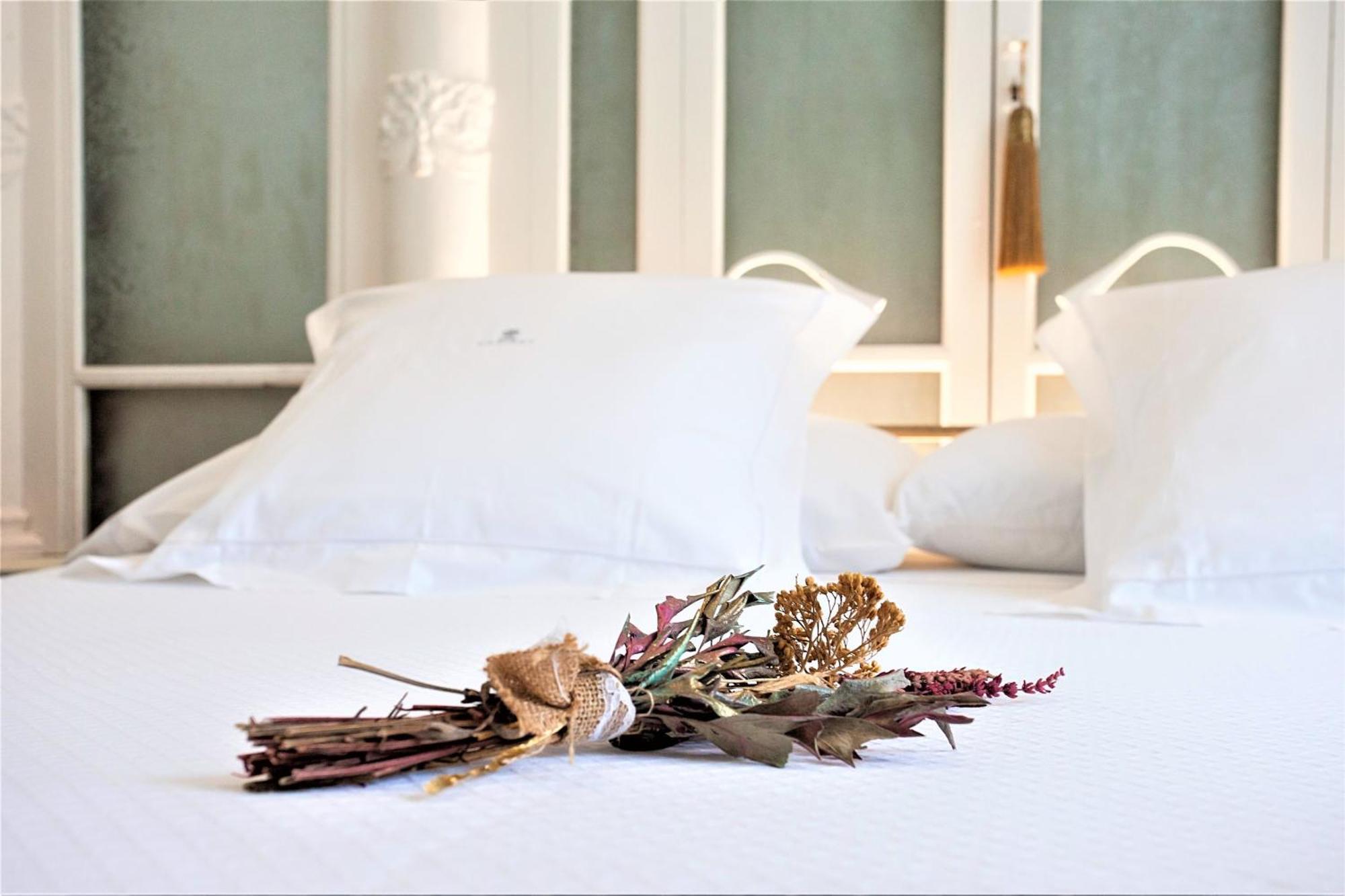 Deluxe Double Room Bath