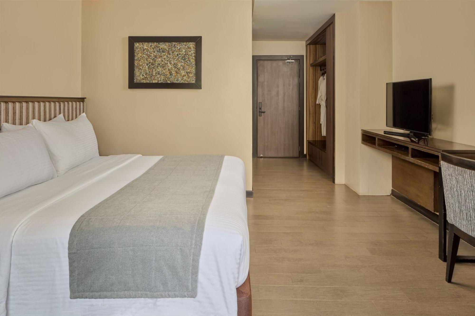 Standard Double or Twin Room,1743040080:JPEG