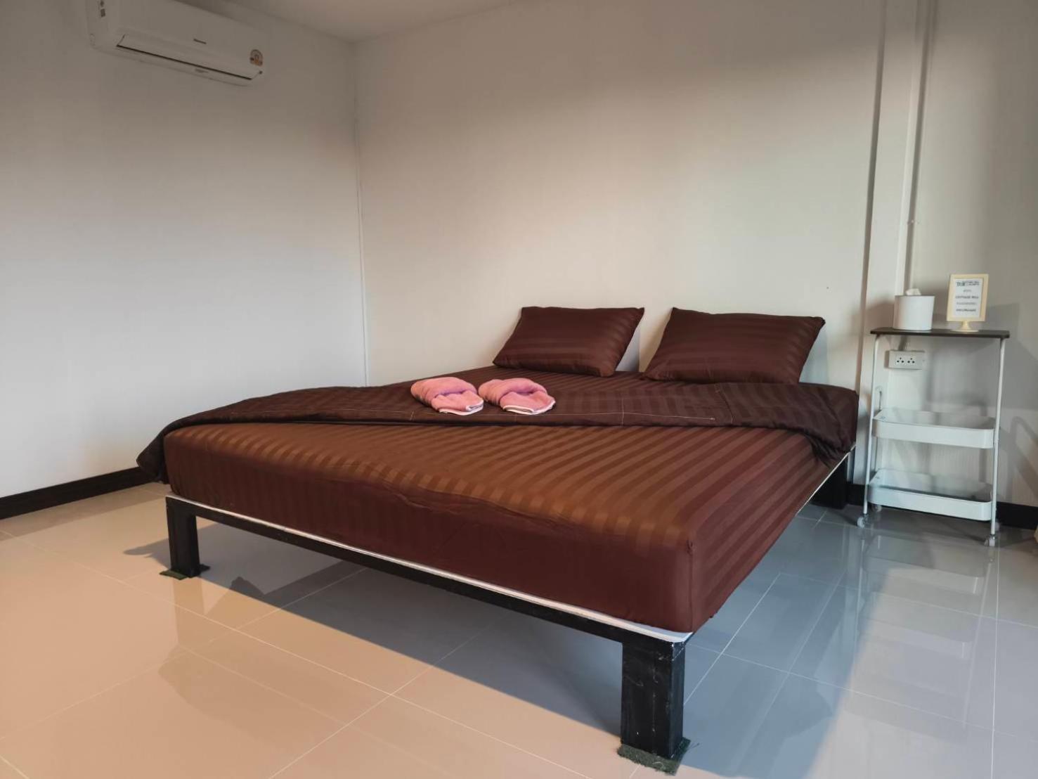 King Room,1743040803:JPEG