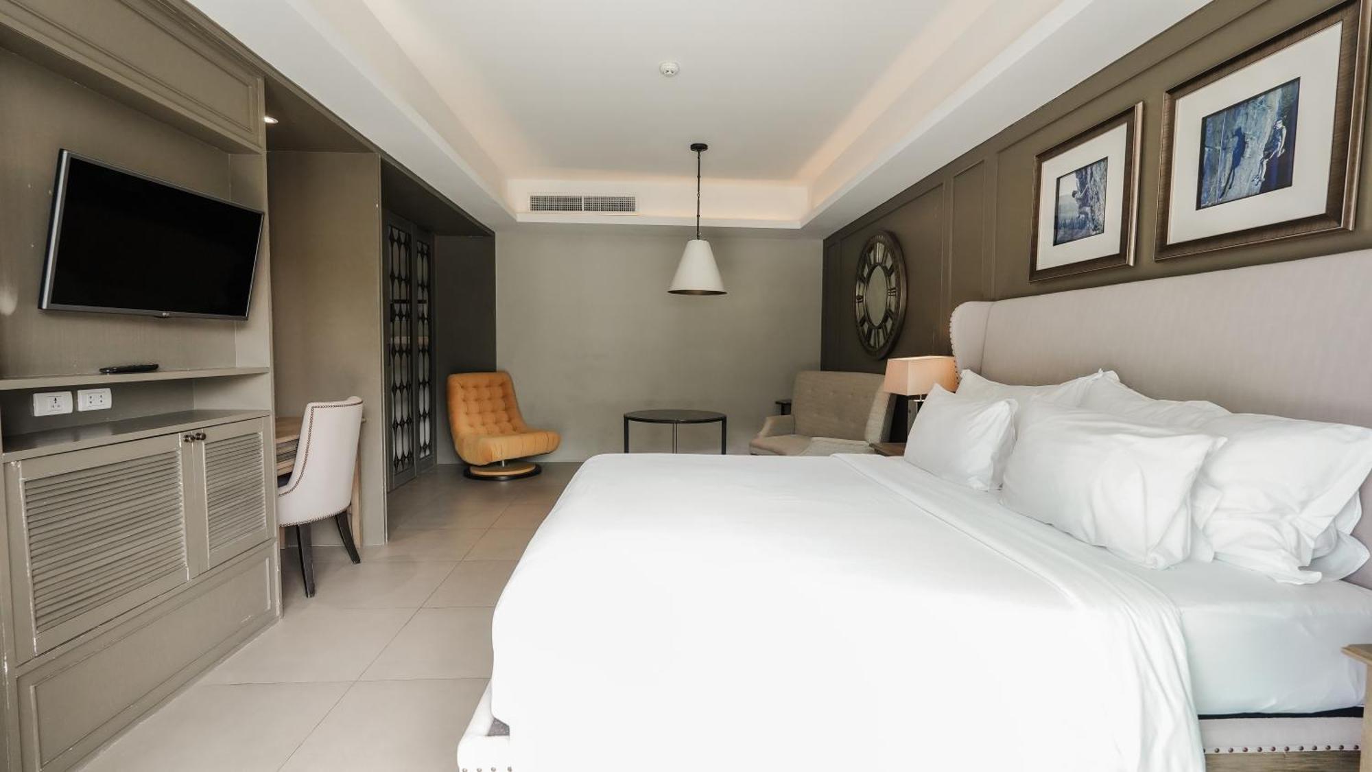 One-Bedroom Suite