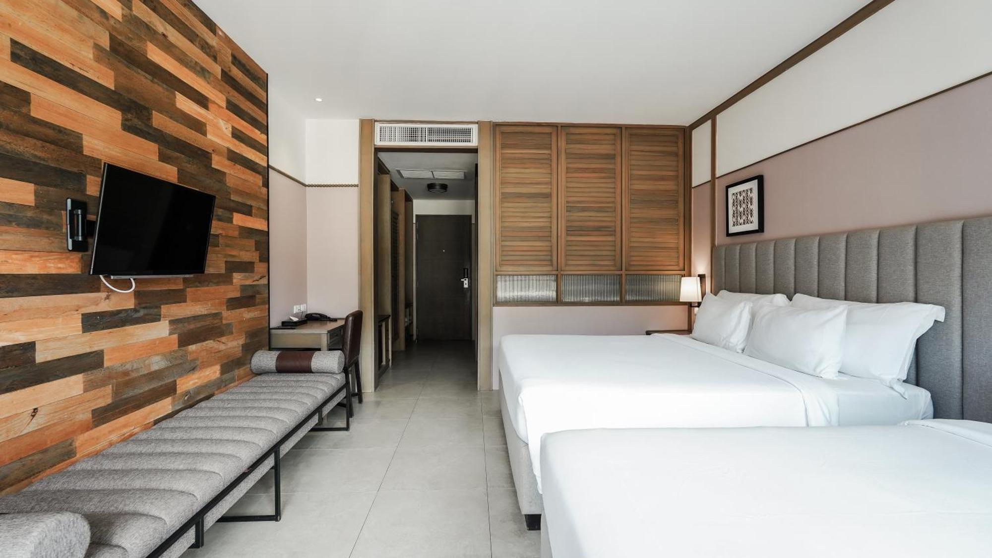 Deluxe Double or Twin Room Cliff View