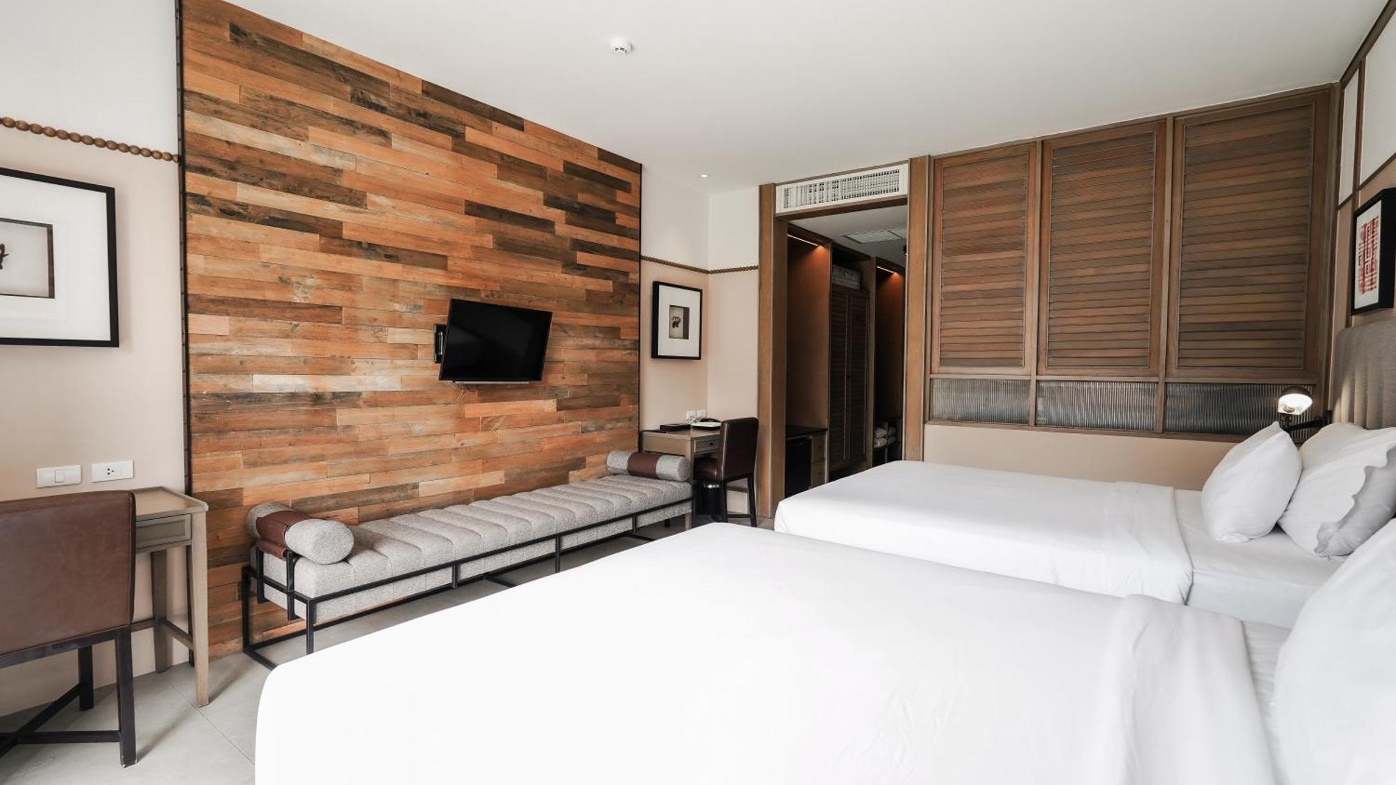 Deluxe Queen Room Two Queen Beds