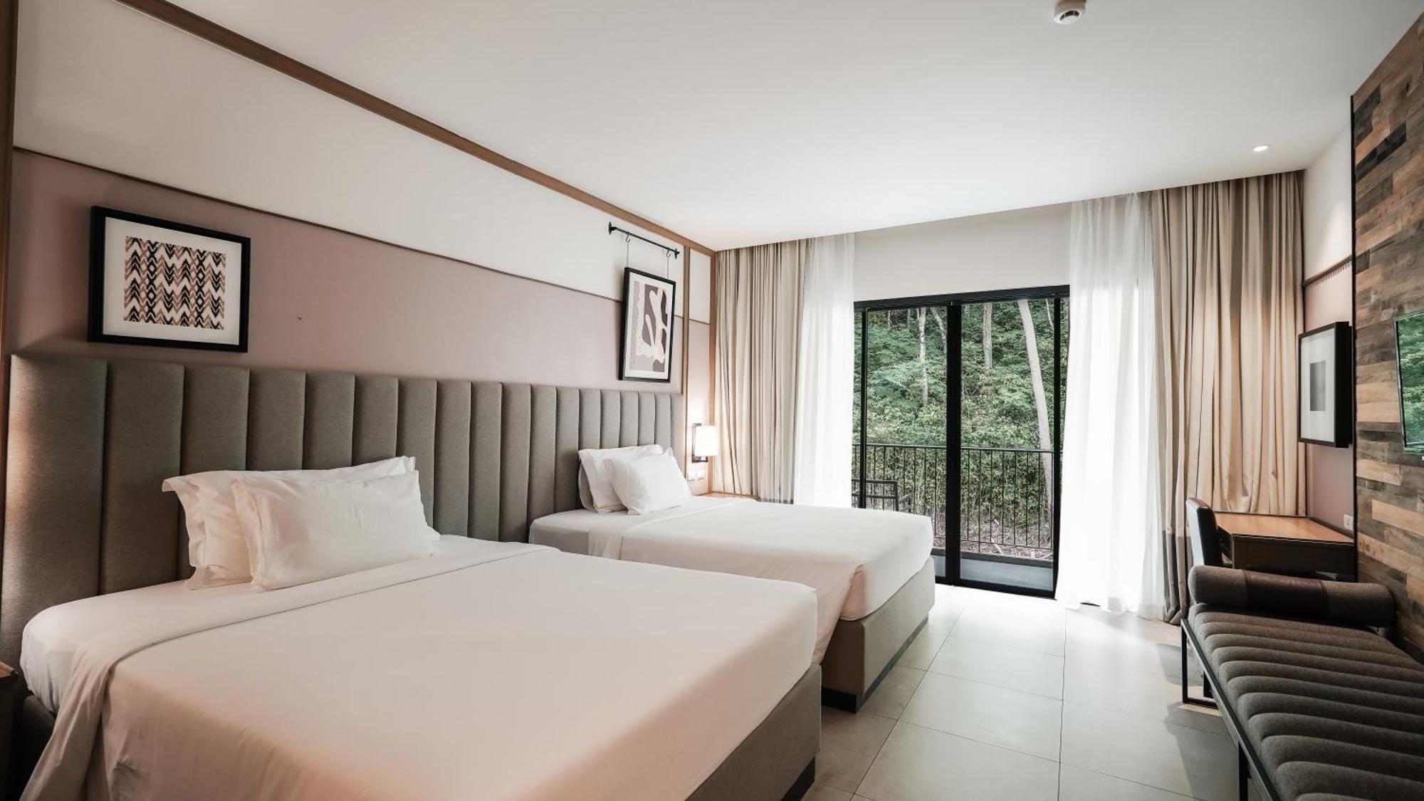 Deluxe Double or Twin Room