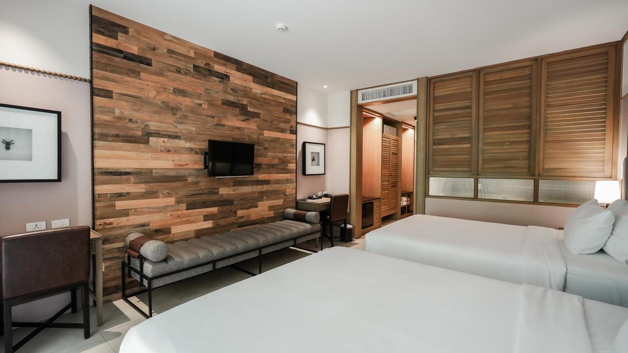 Deluxe Double or Twin Room