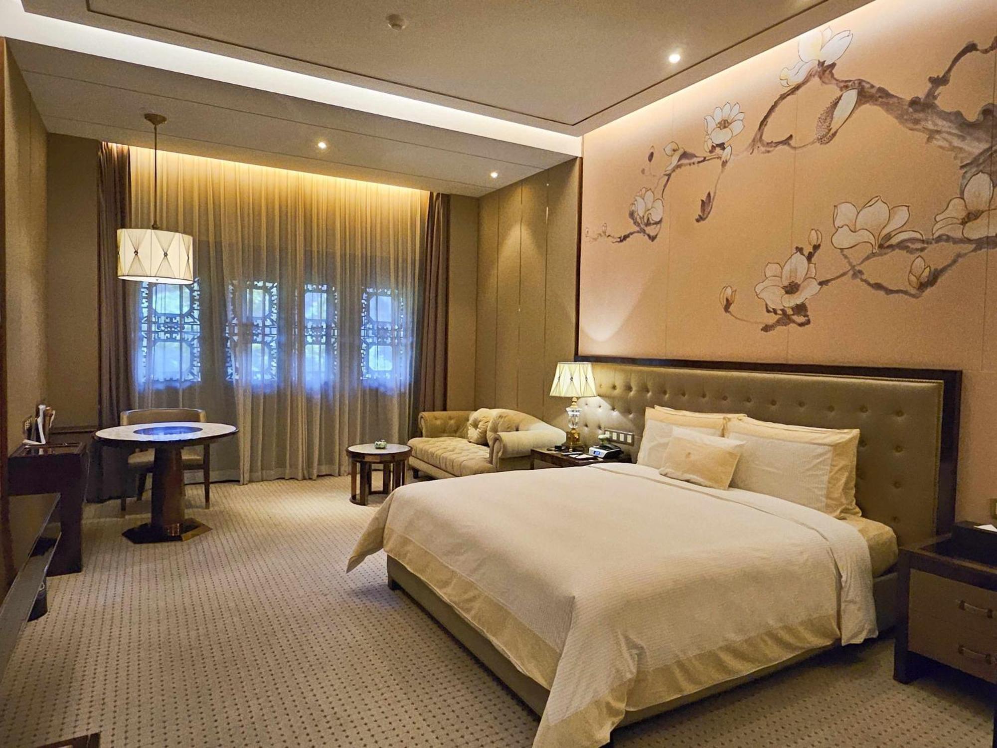 Superior Queen Room