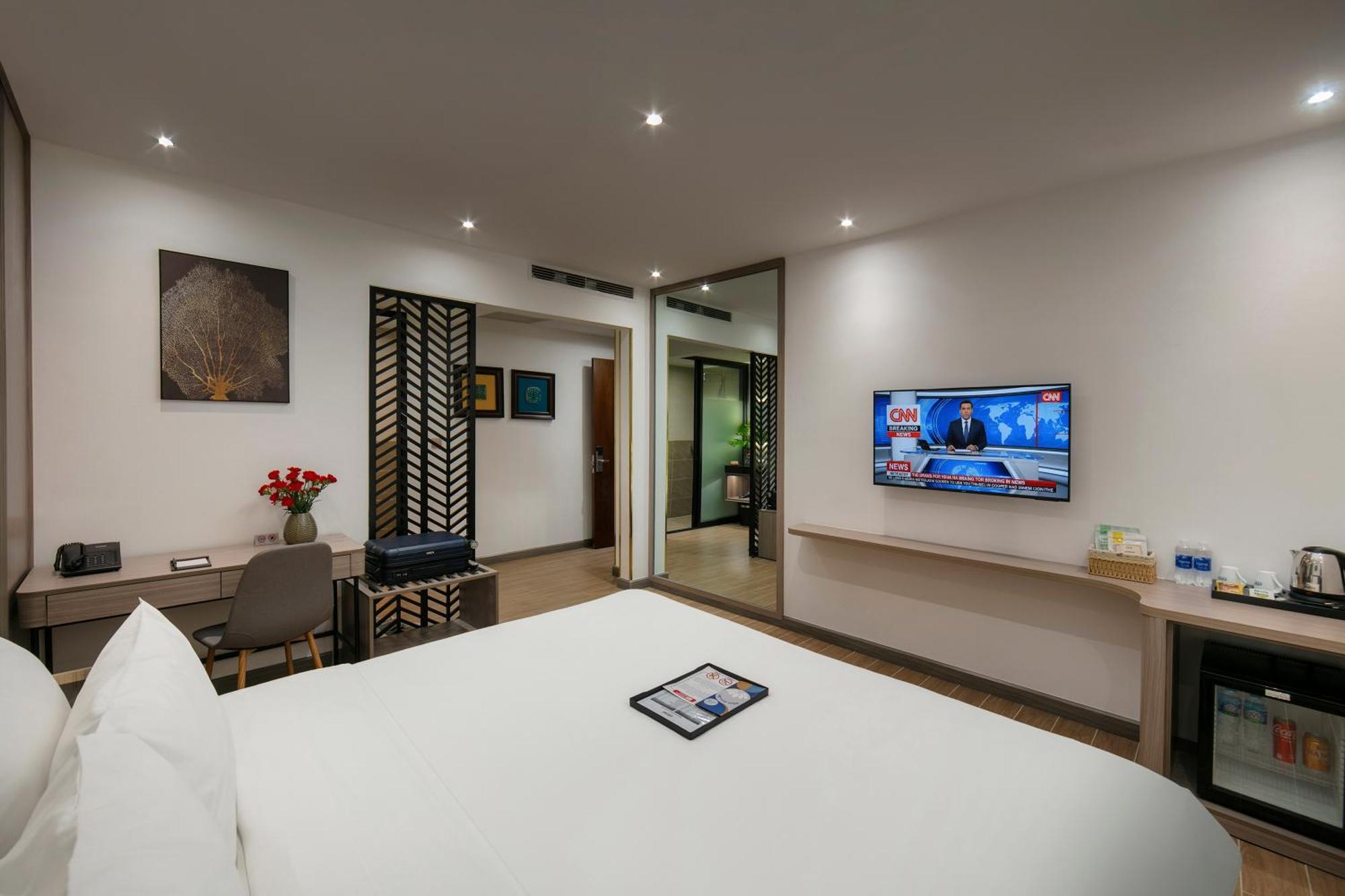 Deluxe King Room