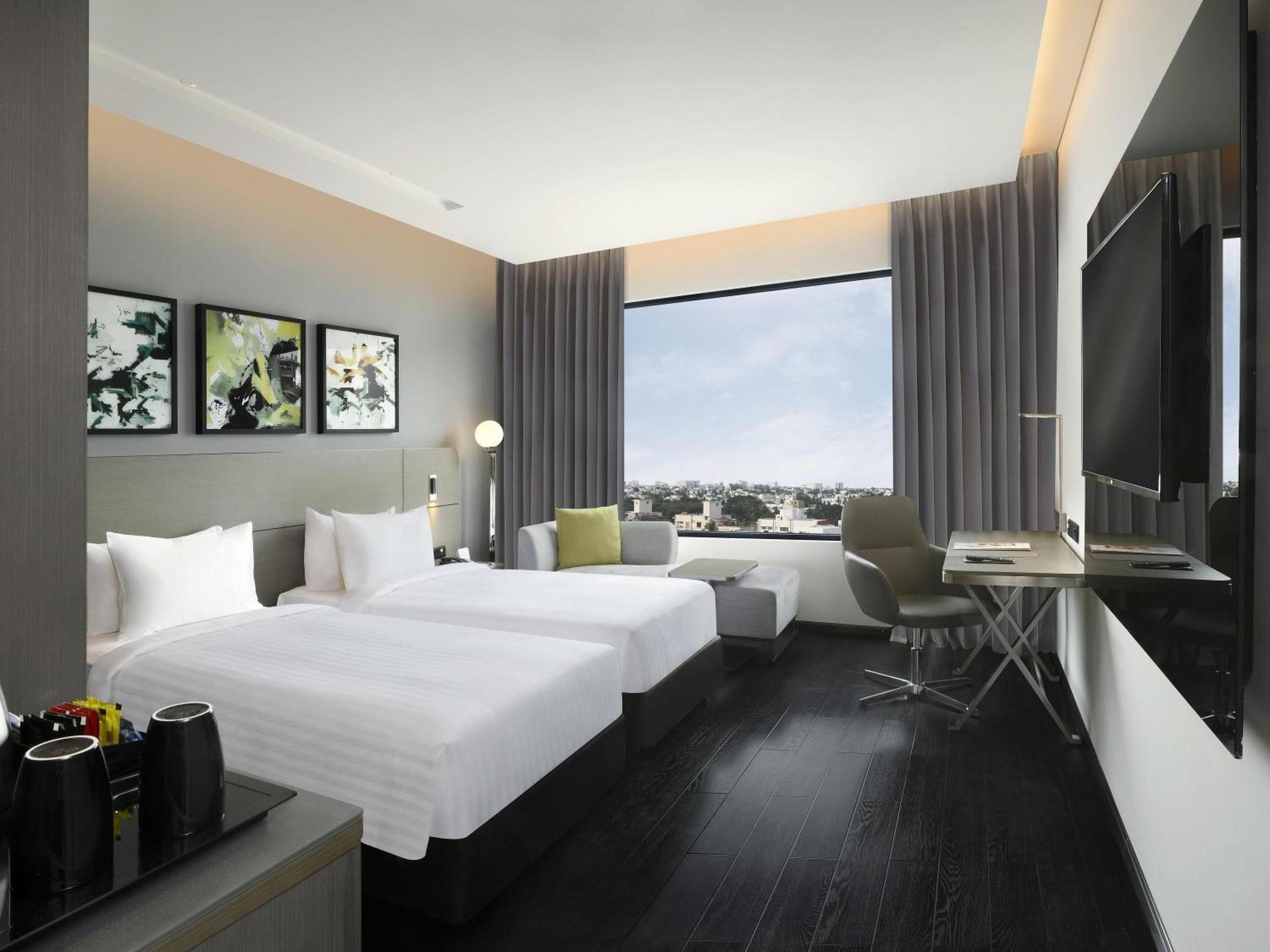 High Floor Premier Room City View Lounge Access