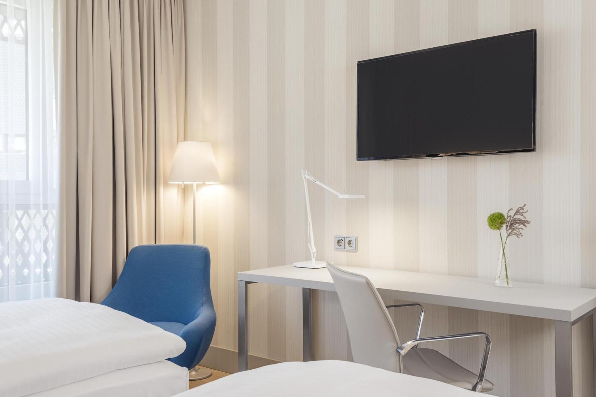 Standard Double or Twin Room,1743161818:JPEG