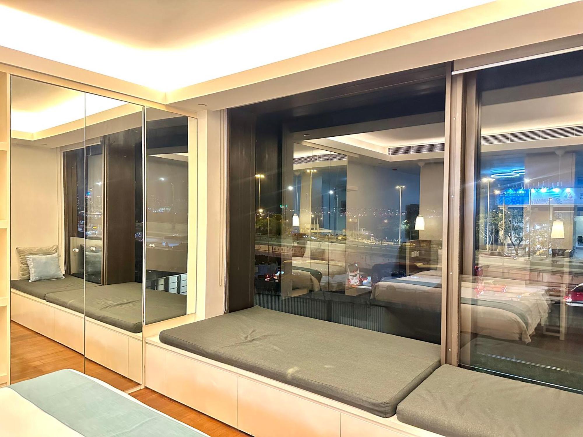 Superior Harbour View Suite