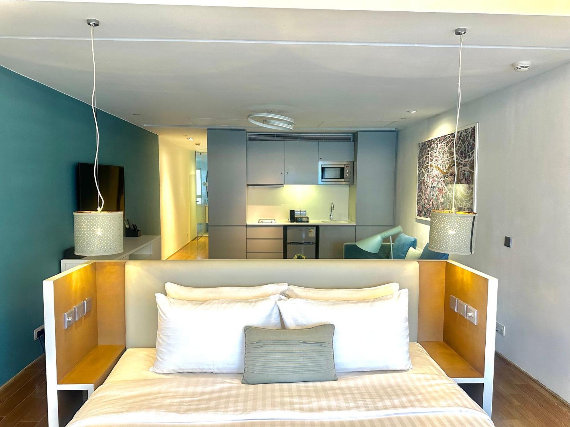 Premier Harbour View Suite