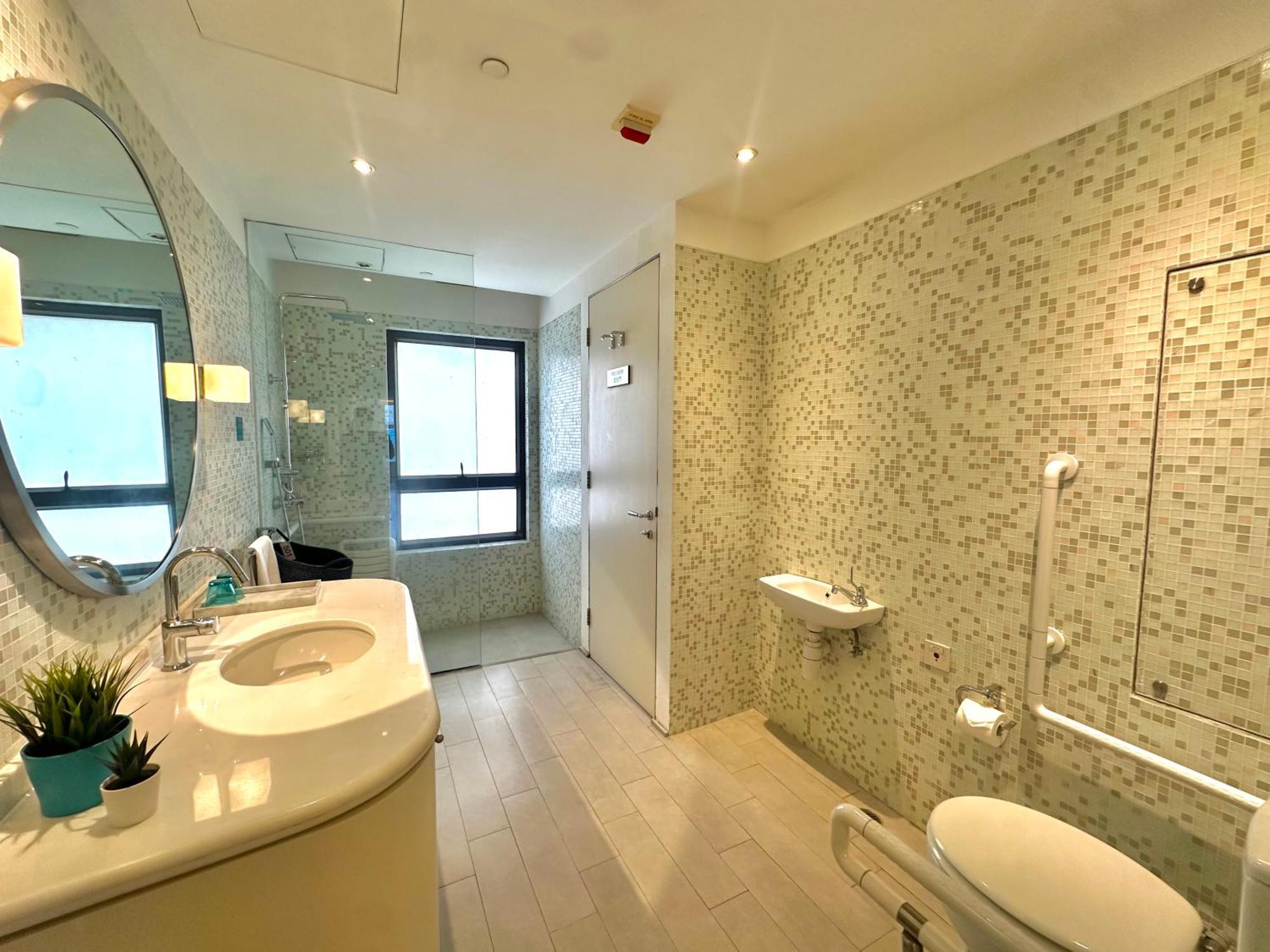 Superior Harbour View Suite