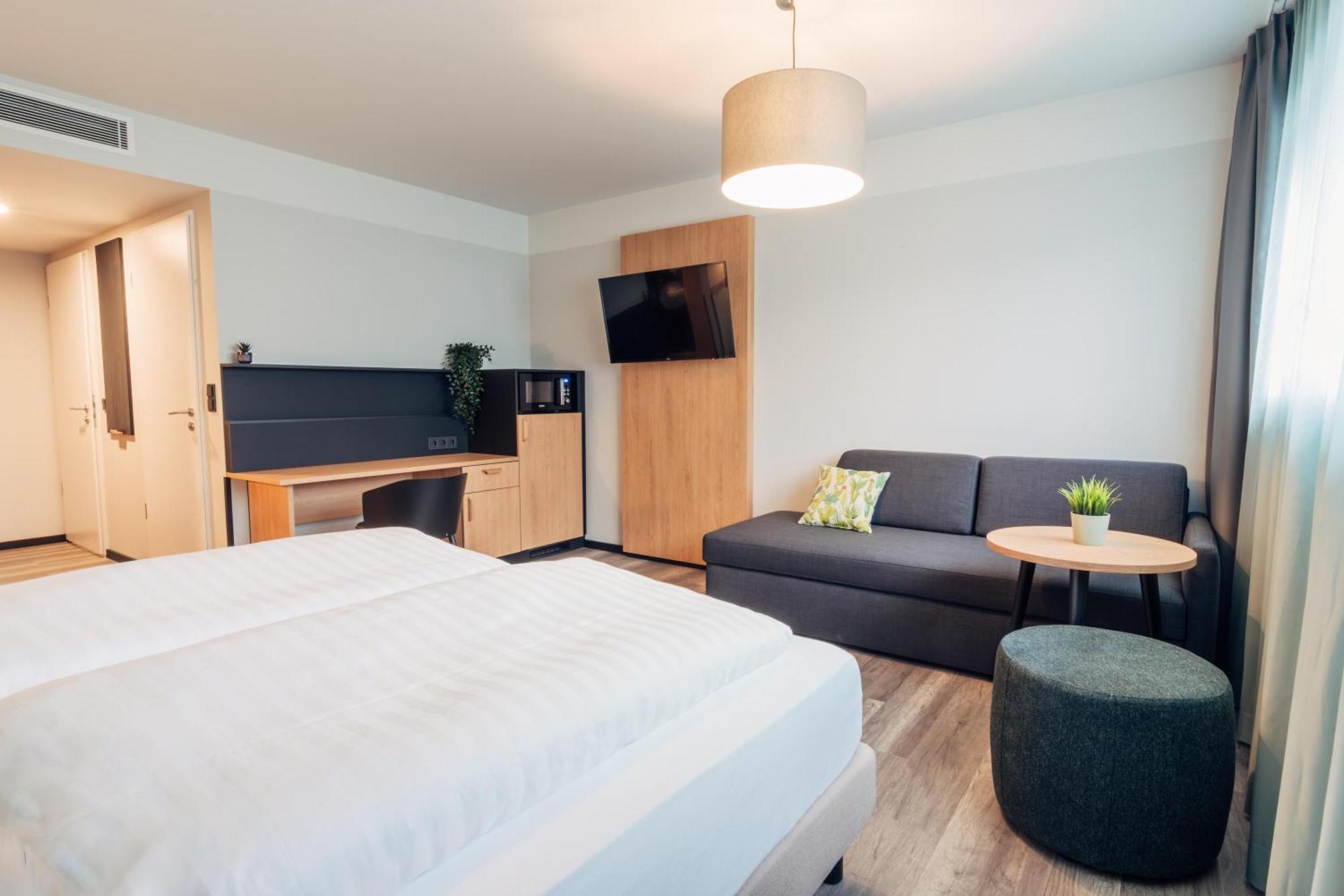 Large Double Room