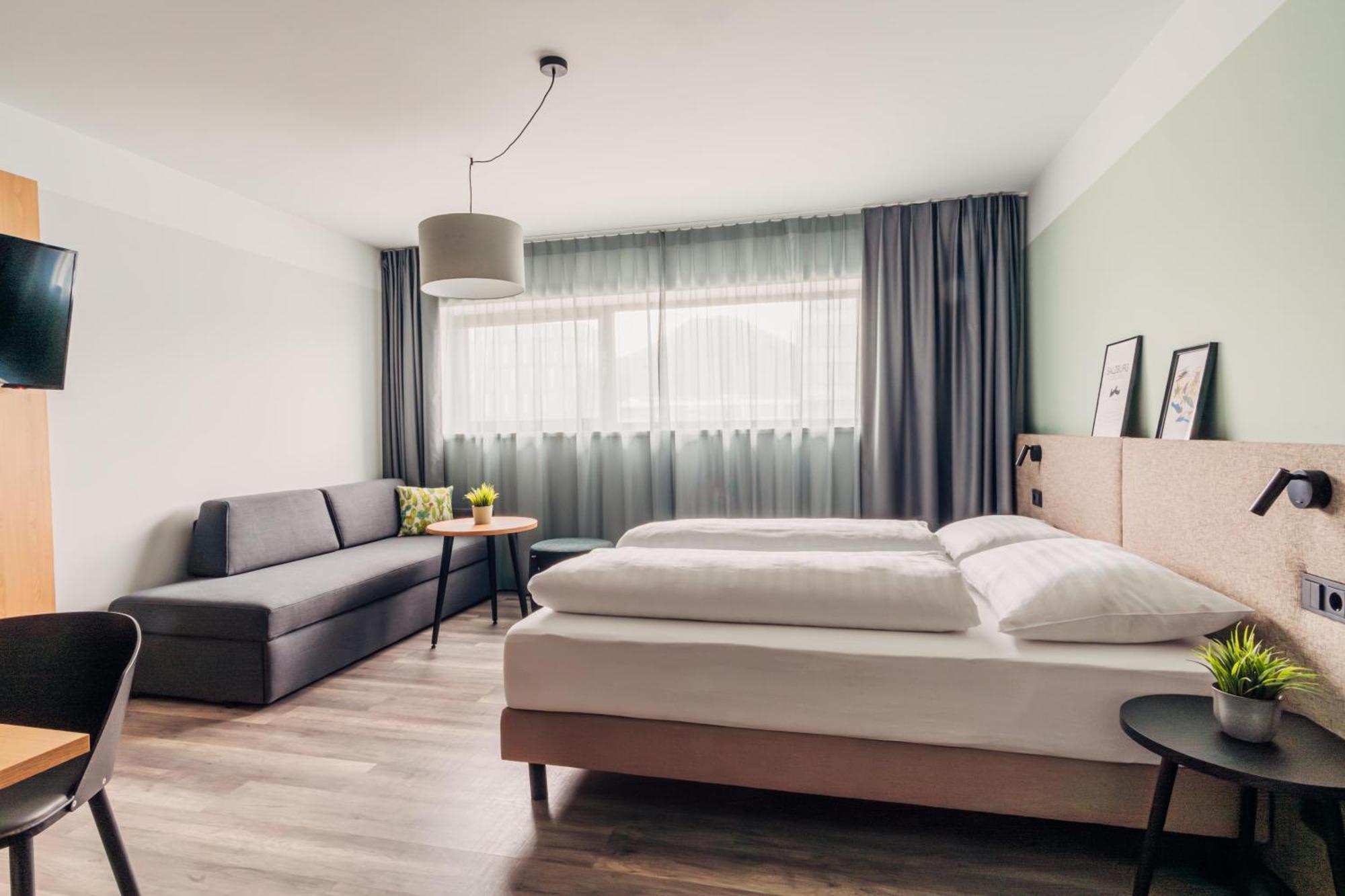 Large Double Room