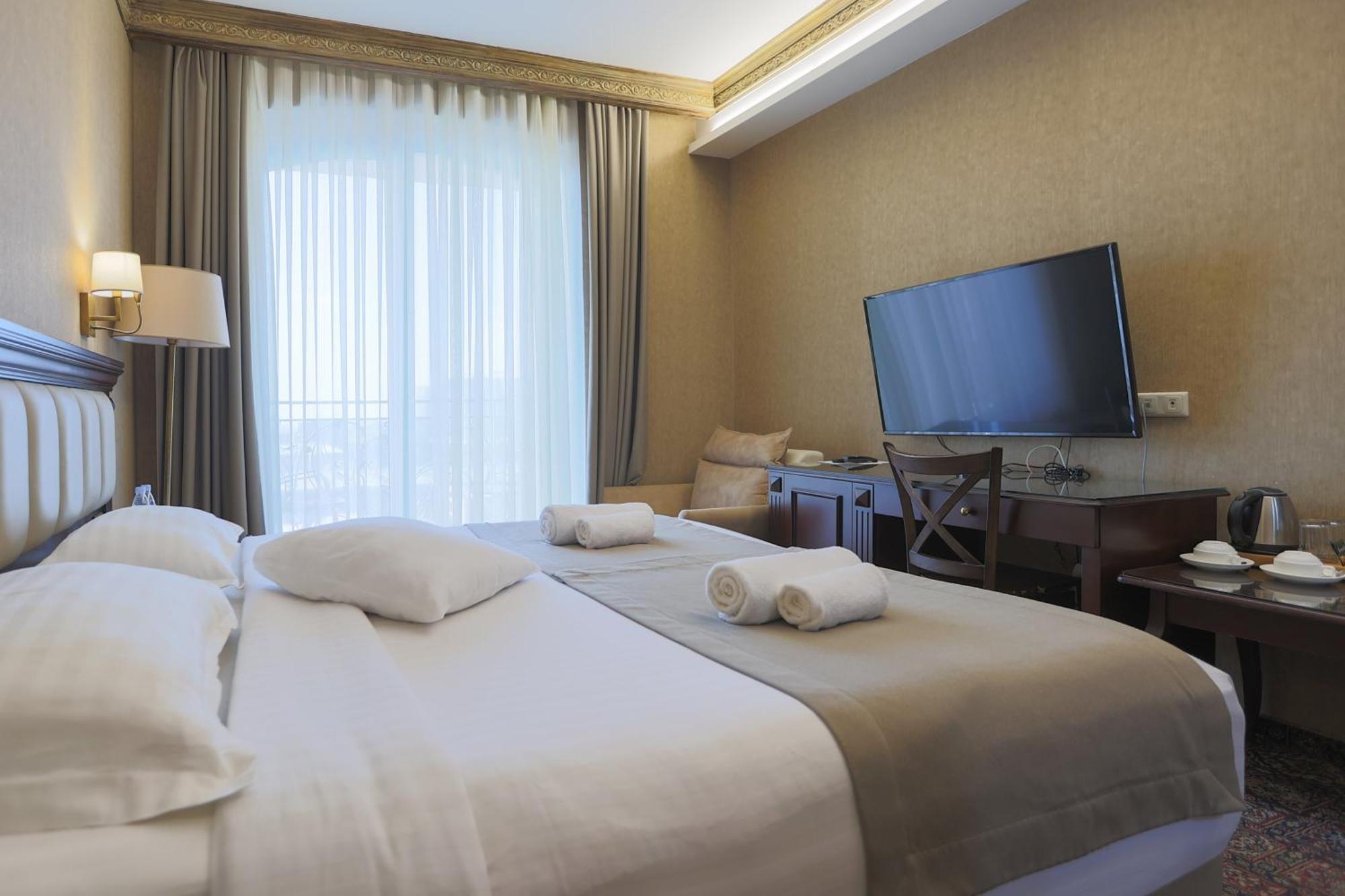 Standard Double or Twin Room Balcony