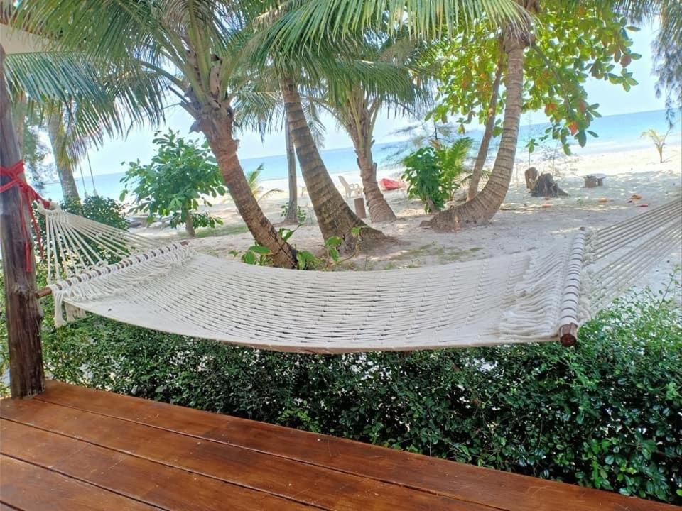 Bungalow Beach Front,1743248955:JPEG