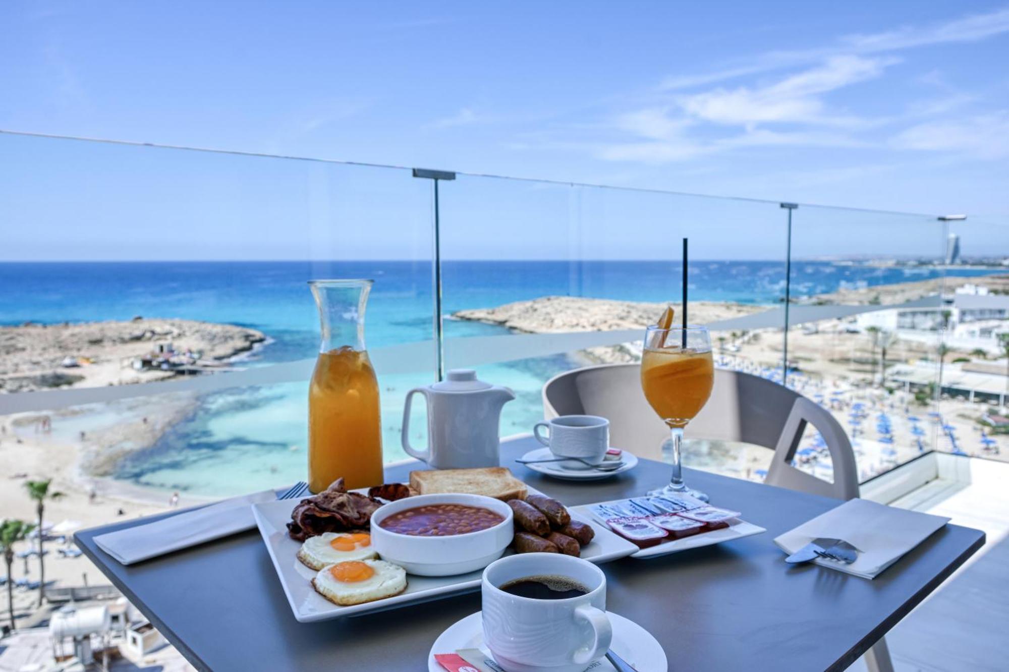 Suite Front Sea View
