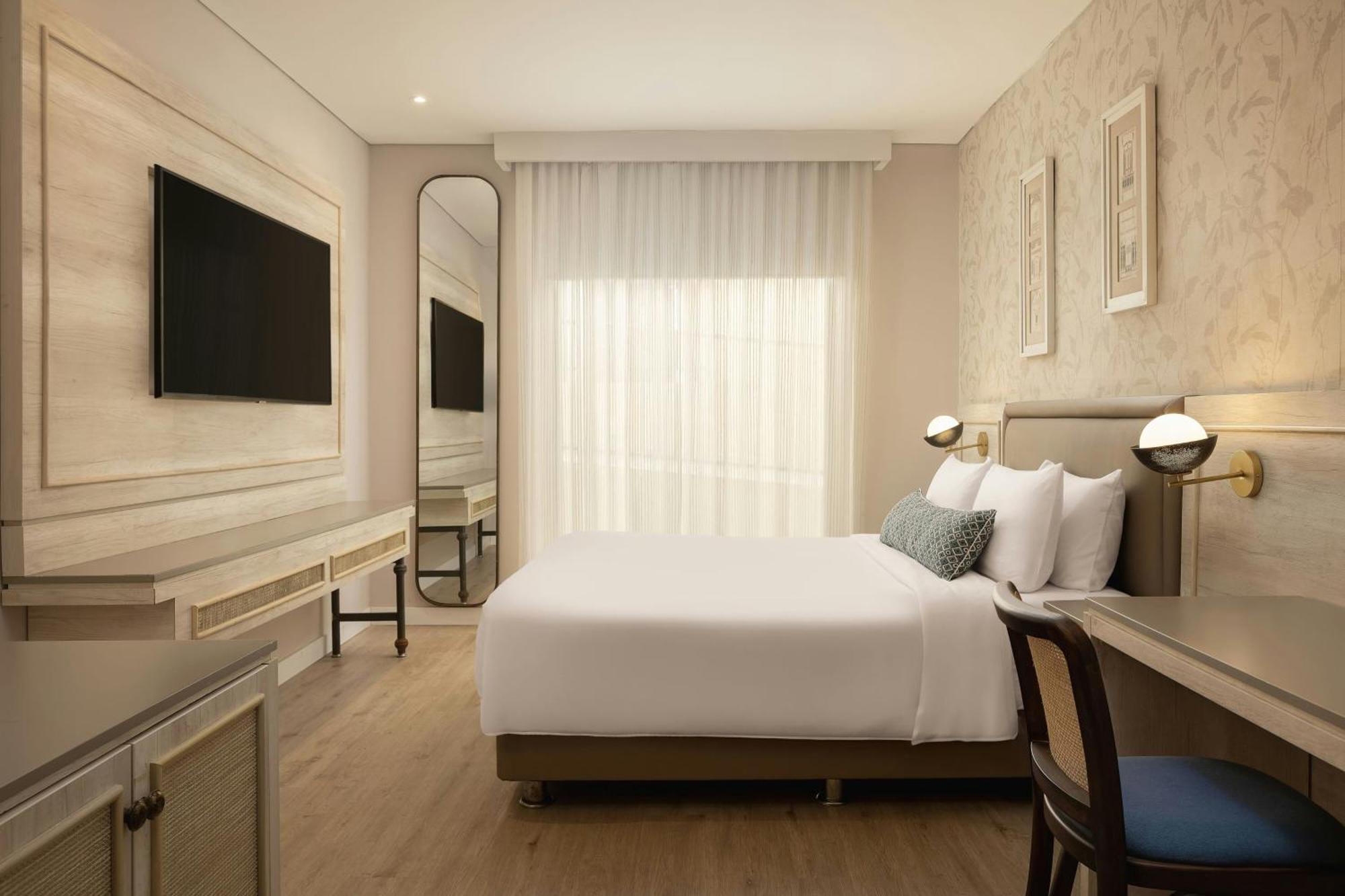 Deluxe King Room Guest room 1 King