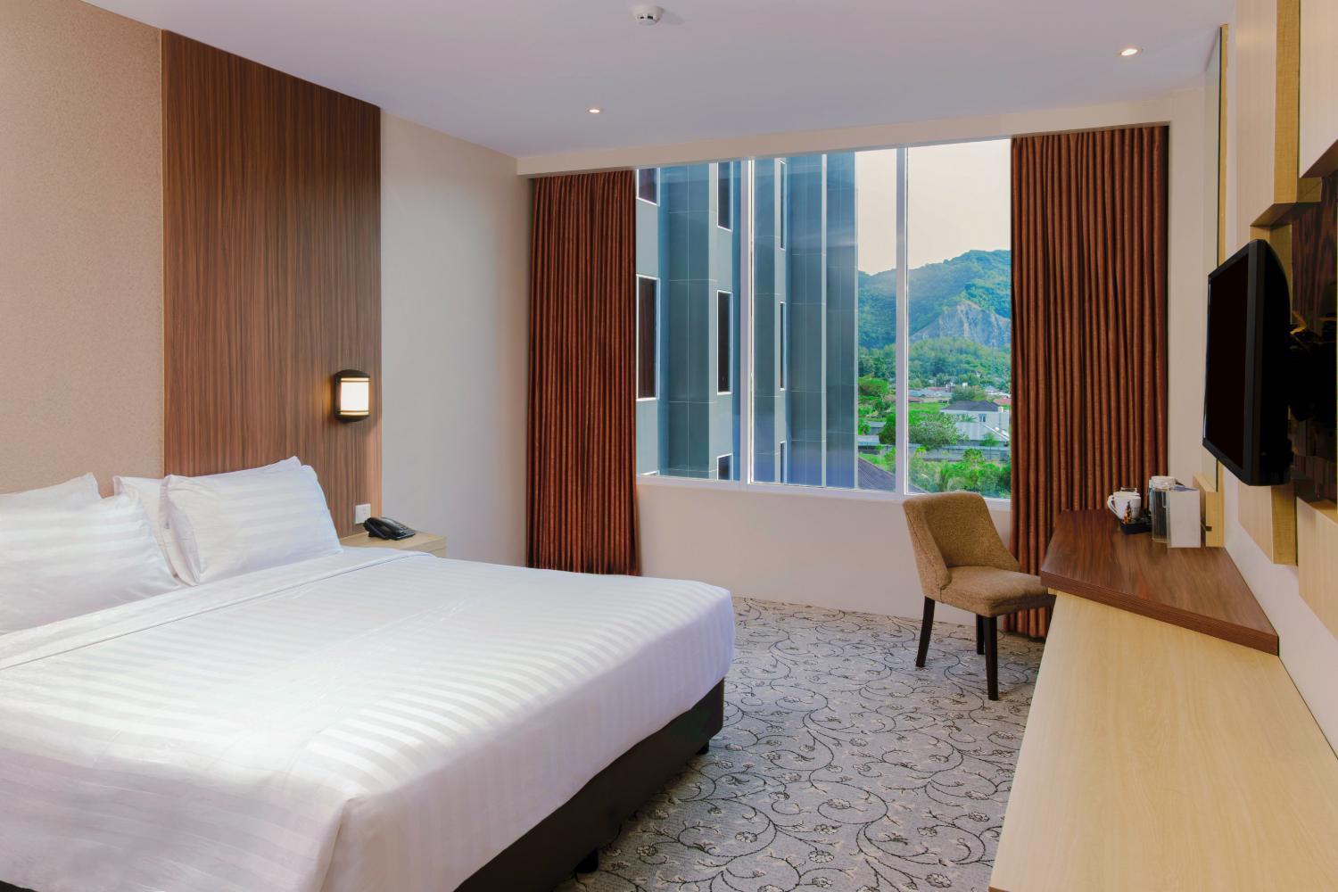 Deluxe Double or Twin Room