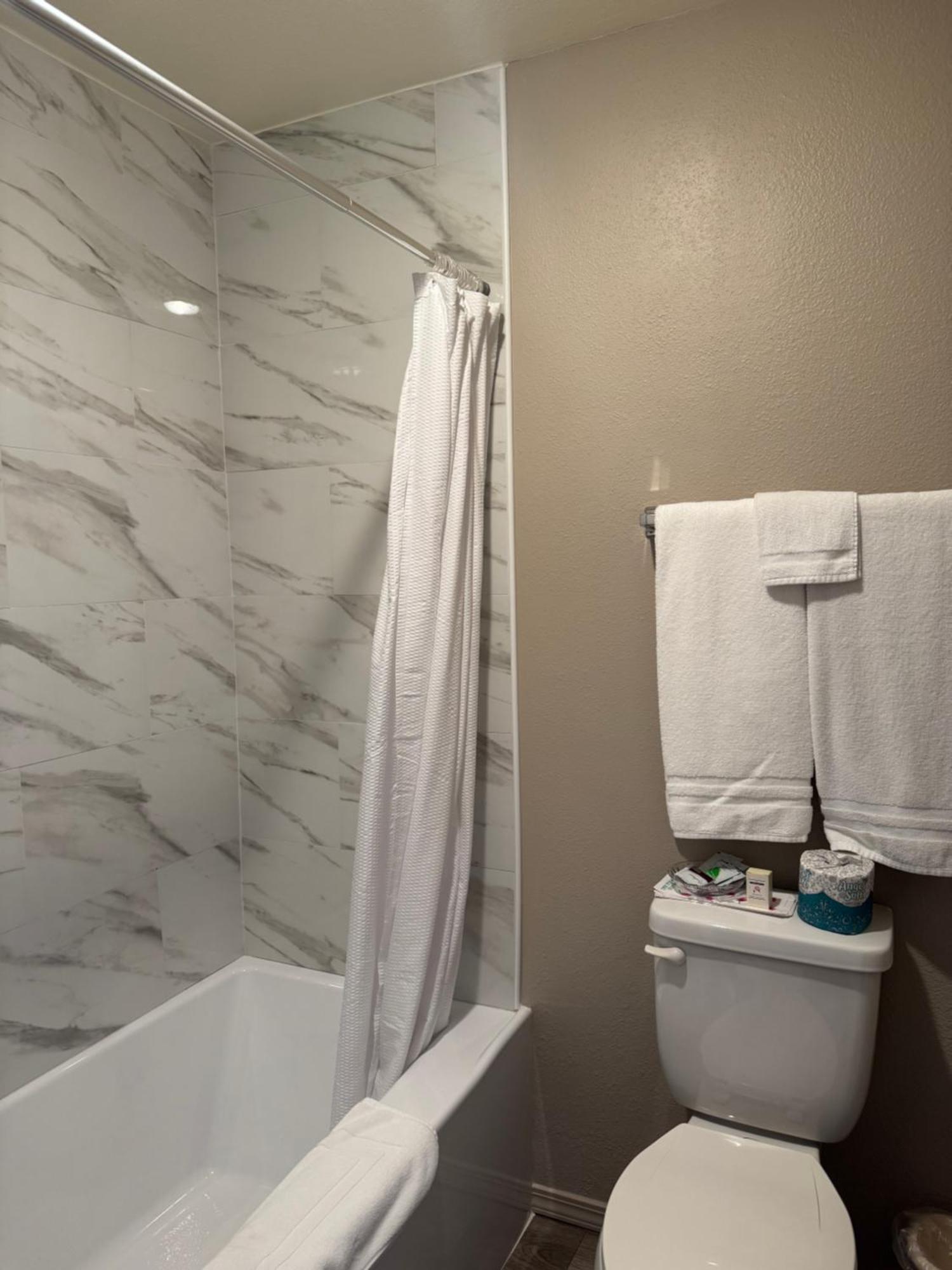 Standard King Room,1743409059:JPEG