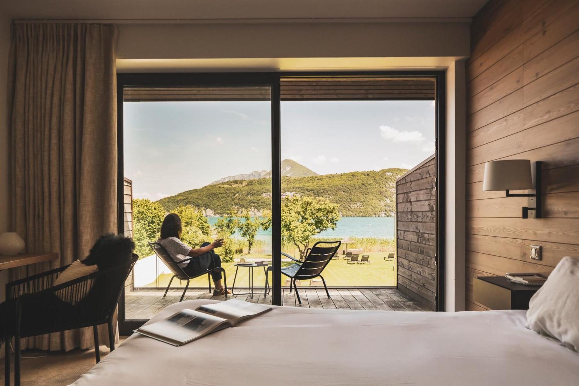 Double Bedroom Lake View
