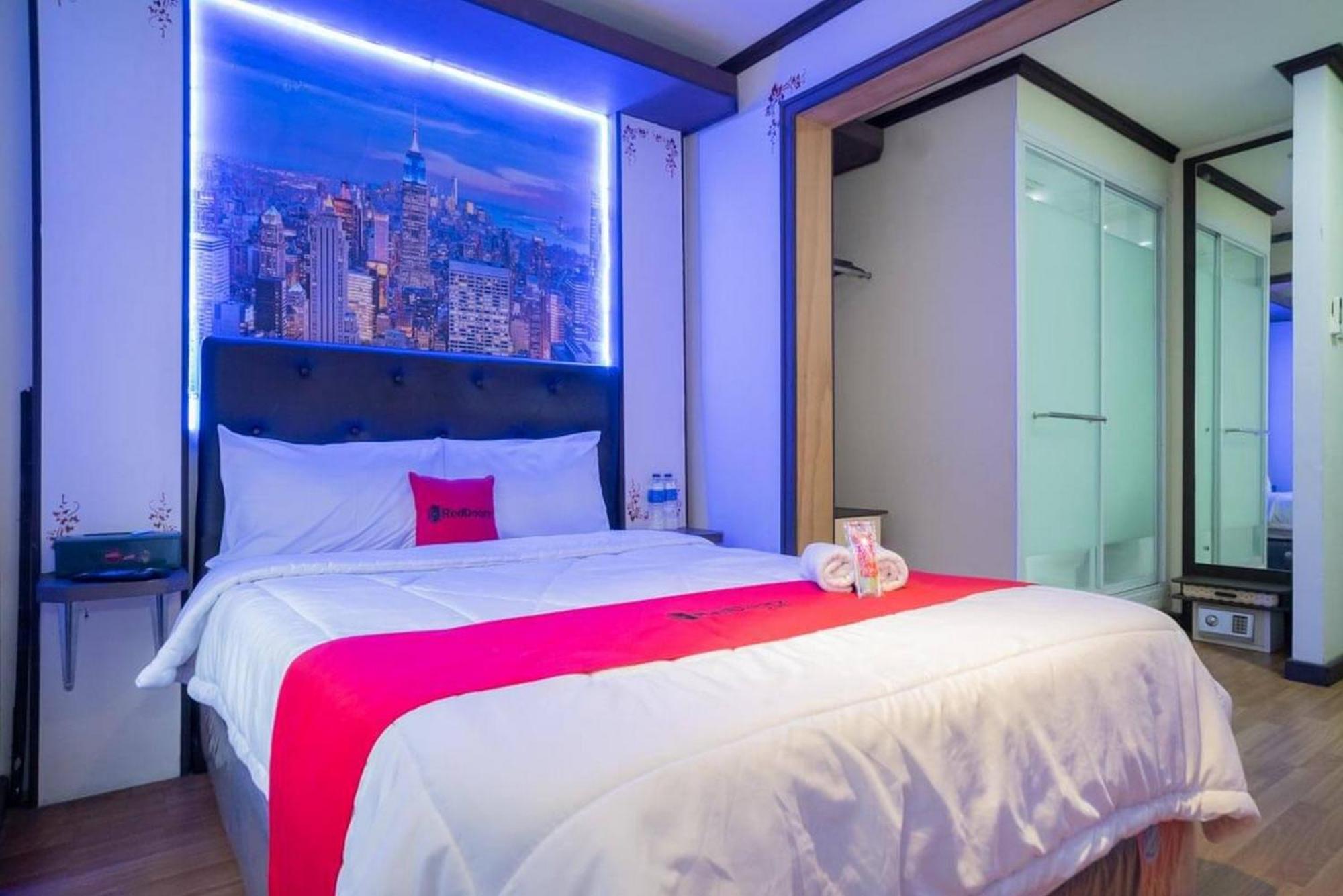 Deluxe Room,1743471496:JPEG