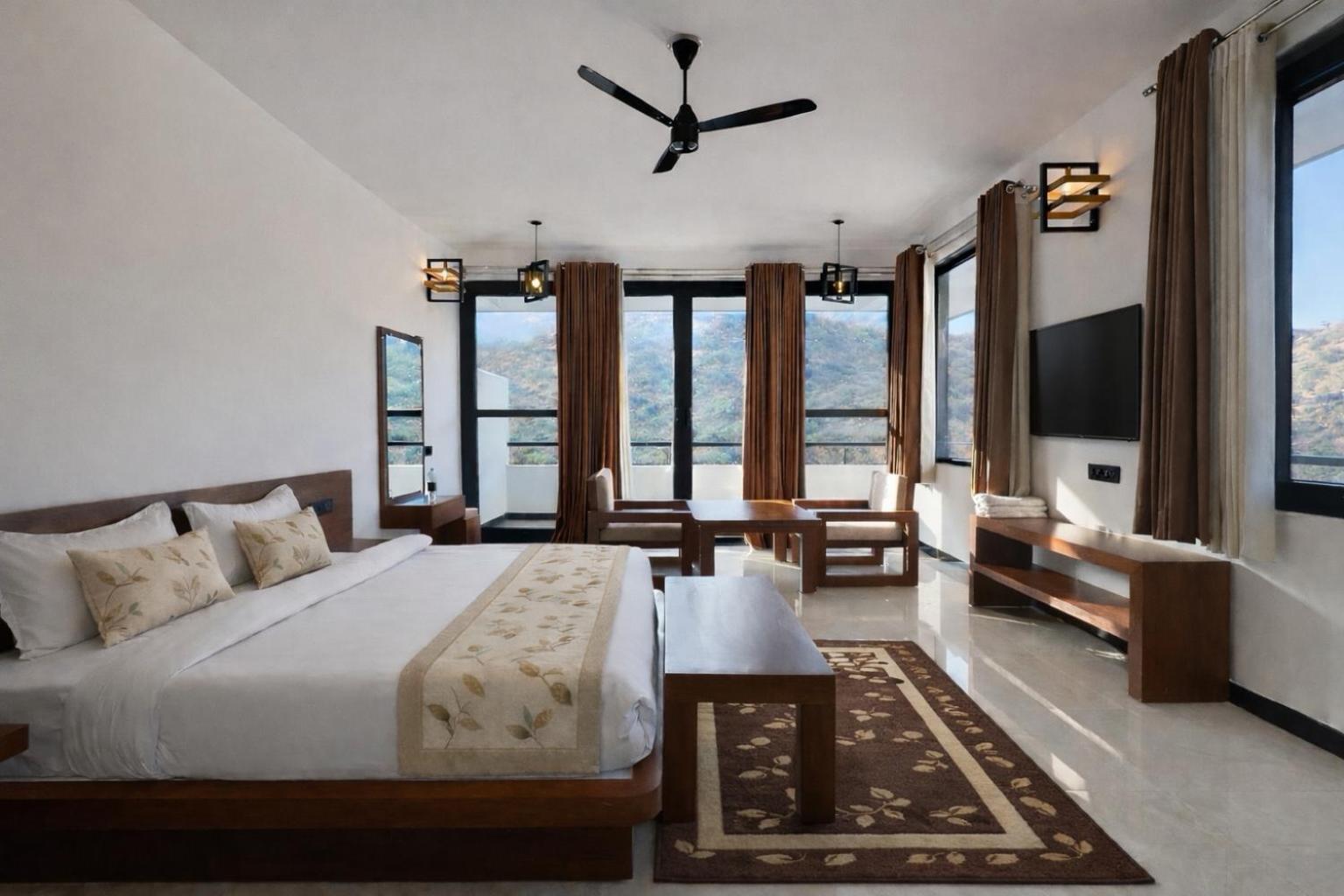 Superior Family Room