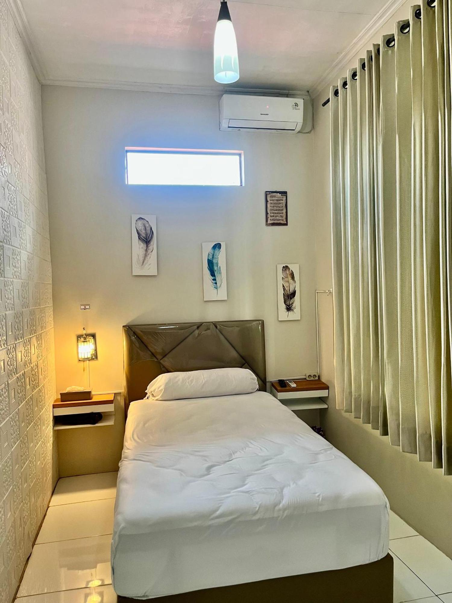 Deluxe Single Room