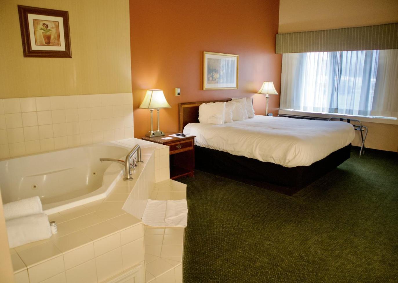 King Room Spa Bath