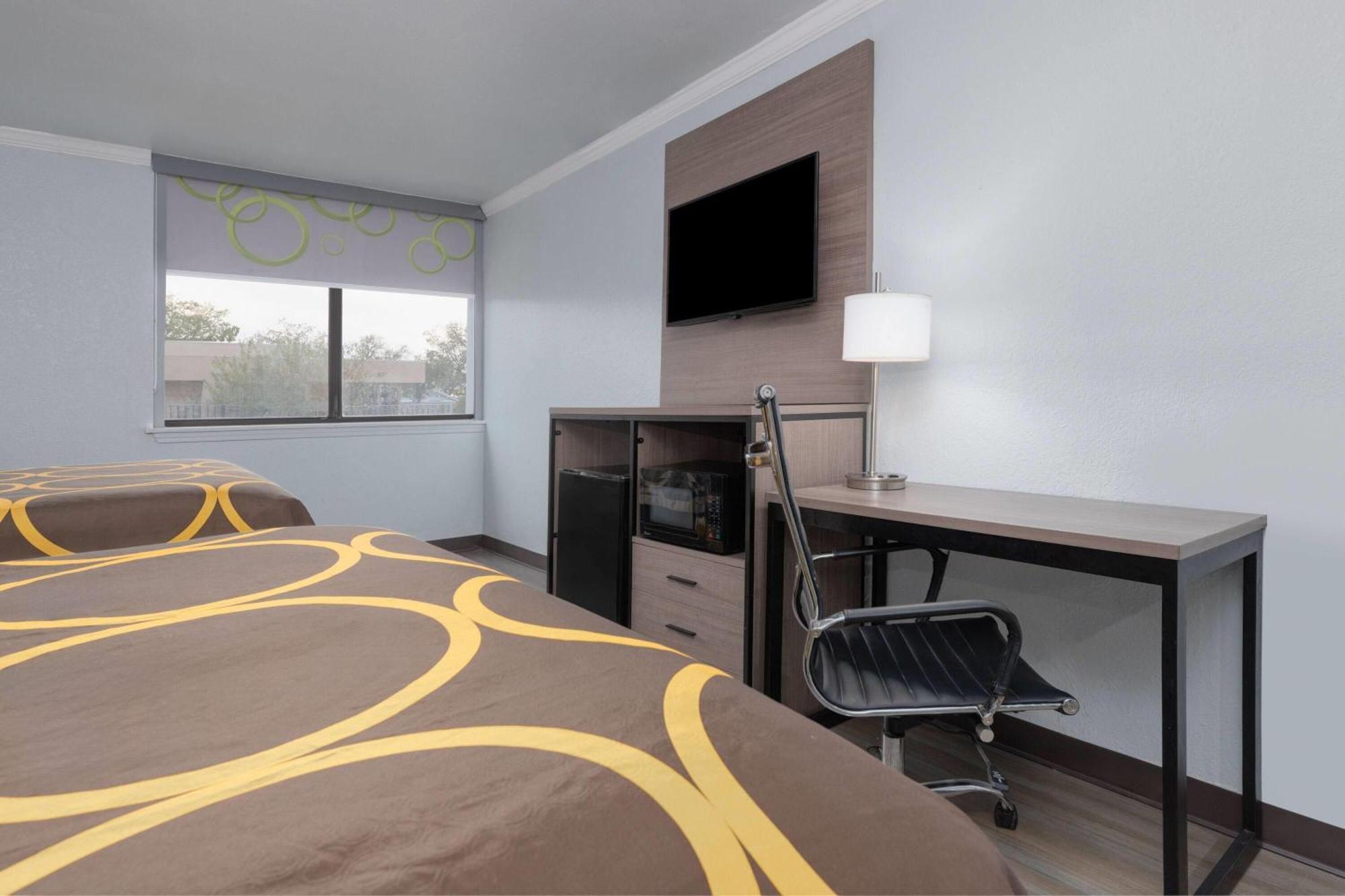Queen Room with Two Queen Beds - Non-Smoking