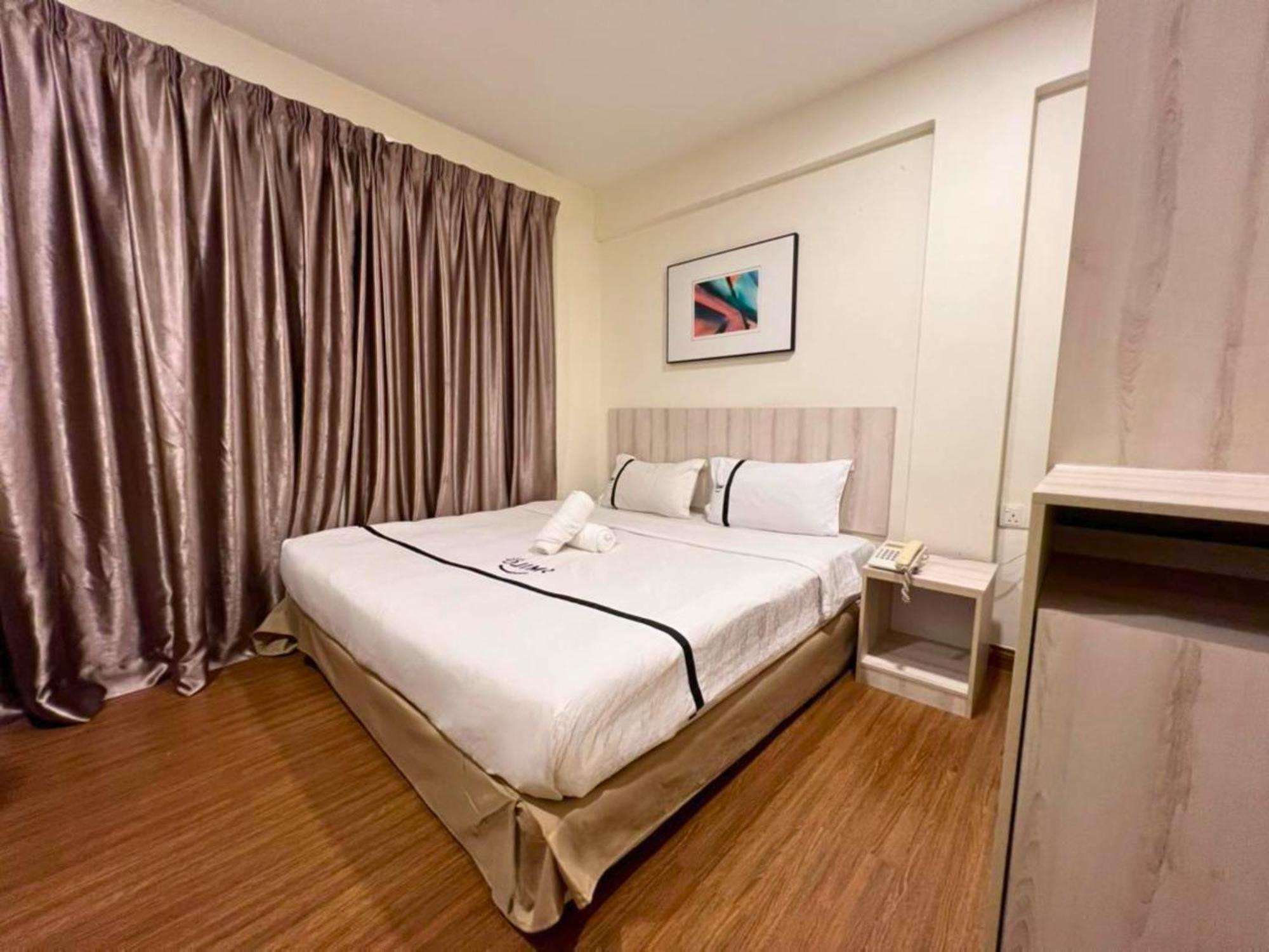 Deluxe Room,1743600124:JPEG