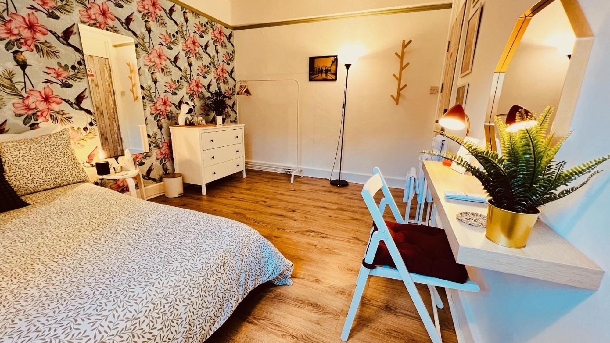 Double Room,1743604896:JPEG