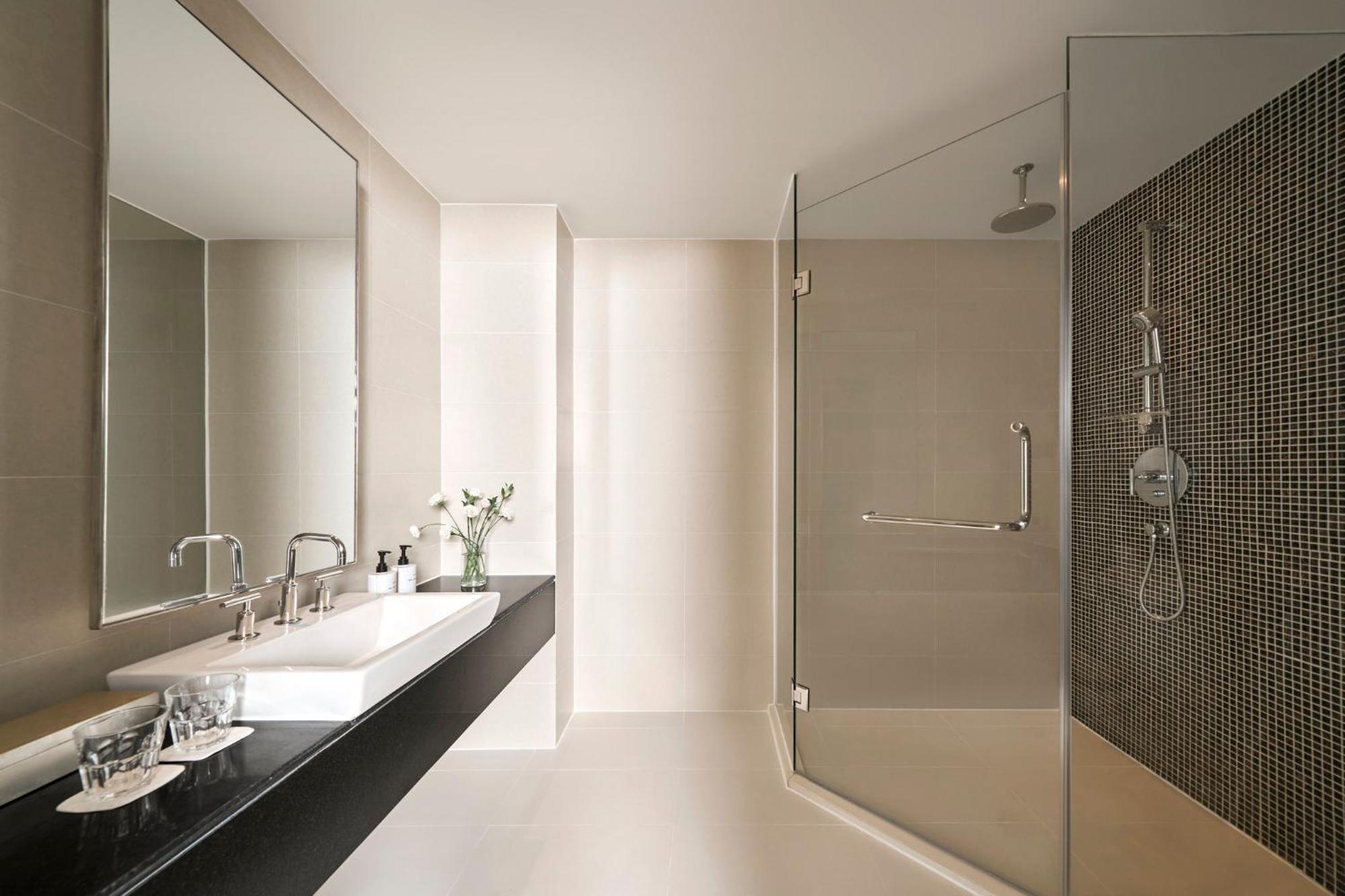 Two-Bedroom Suite with Two King Beds - Split Level