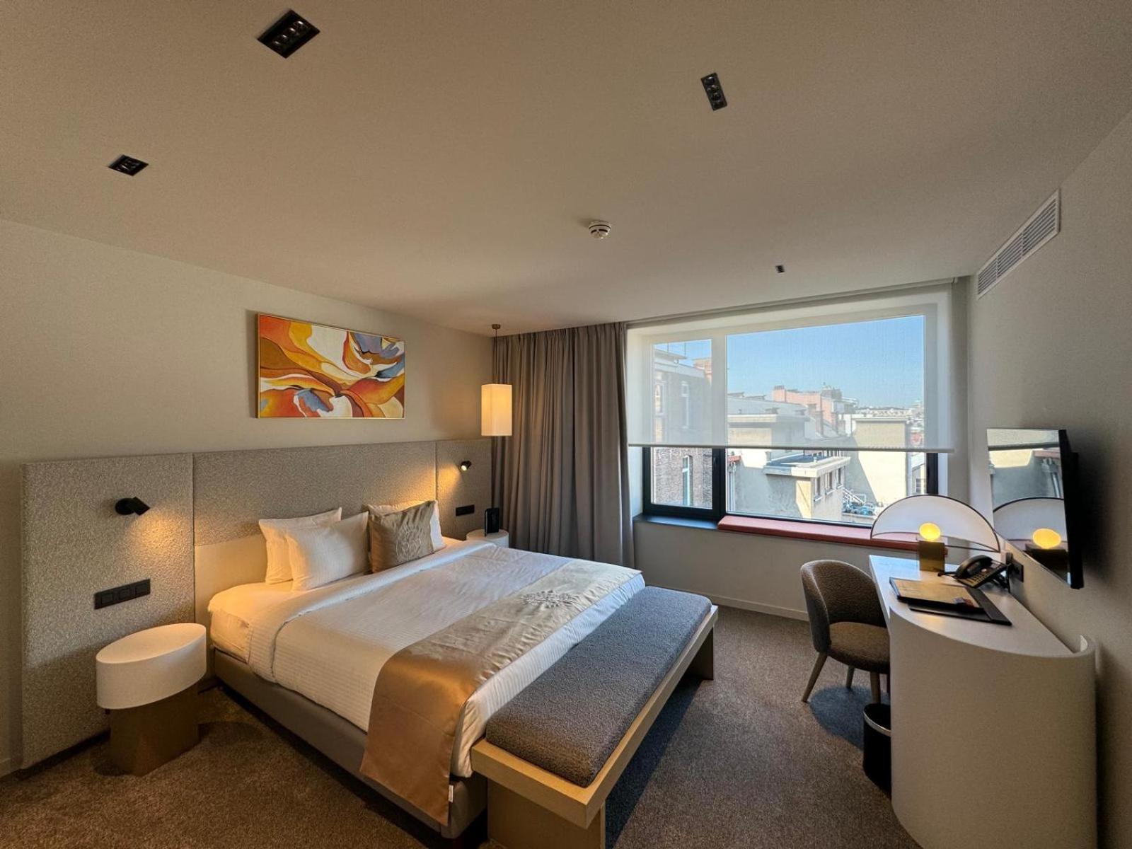 Superior King Room