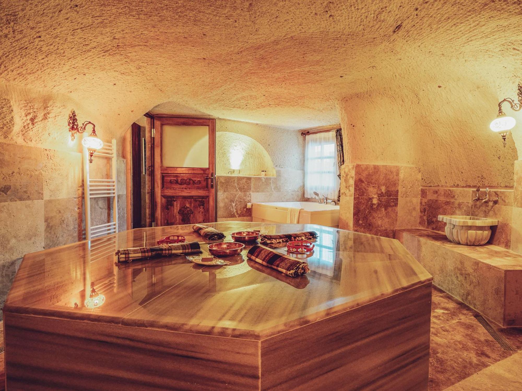 Çift Kişilik Oda - Spa Küvetli