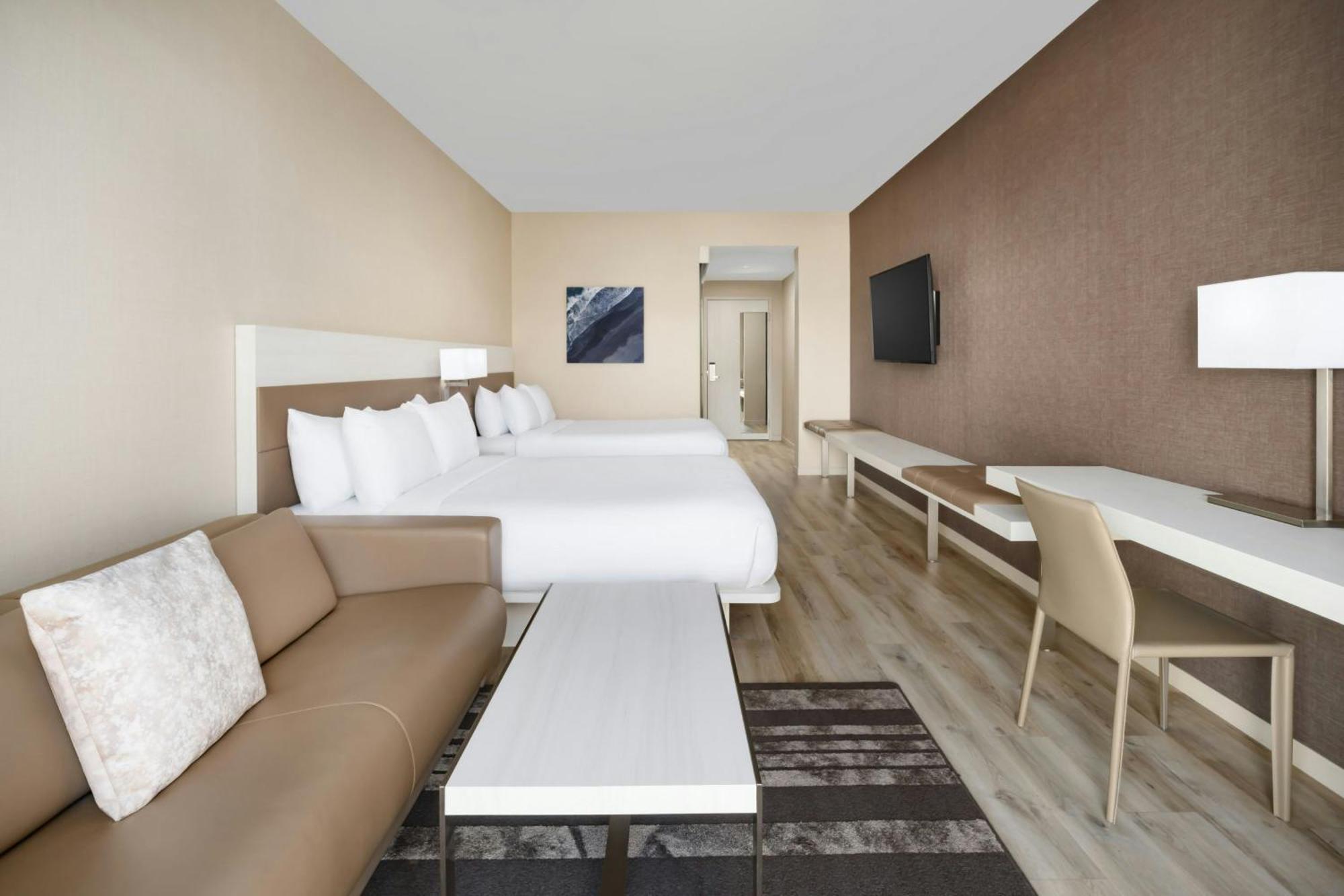 Queen Room with Two Queen Beds and Sofa Bed - Hearing Accessible