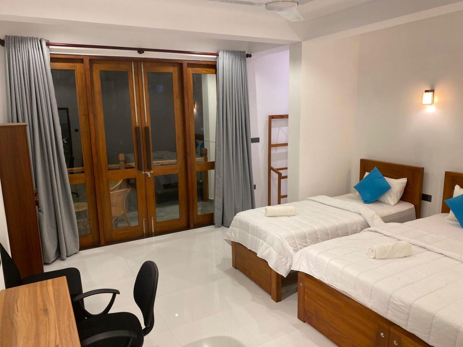 One-Bedroom Apartment Balcony Sea View