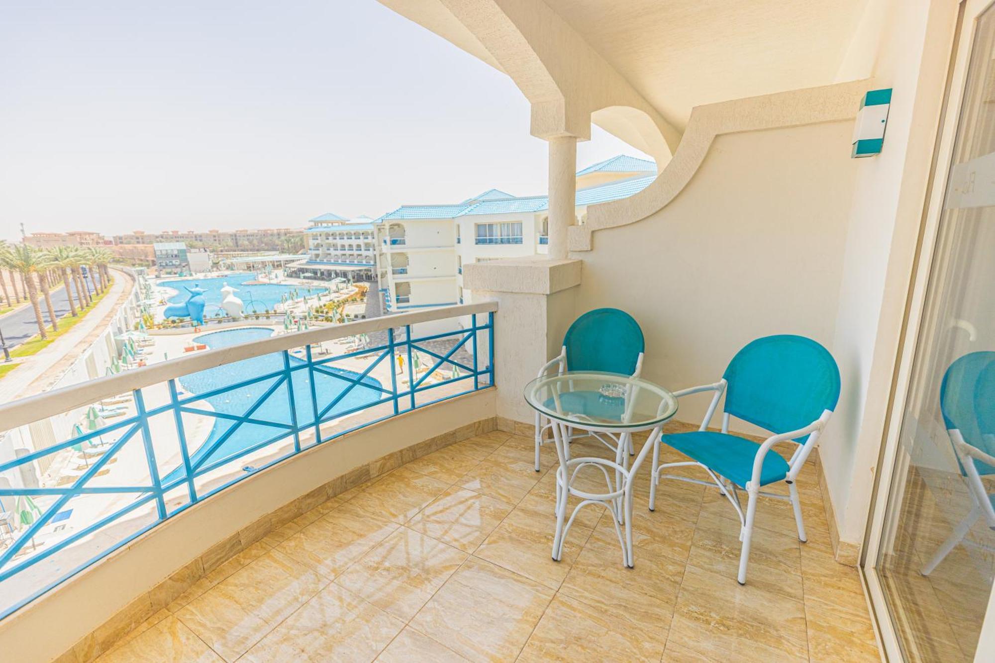 Suite Familiale - Vue Latérale sur Piscine ou Mer