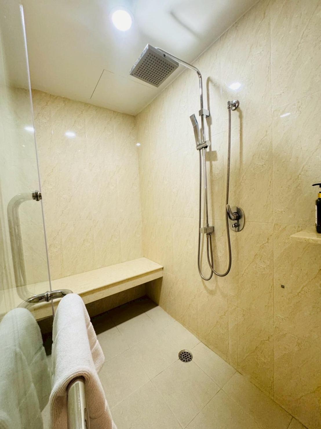 King Room with Pool View,1743954263:JPEG